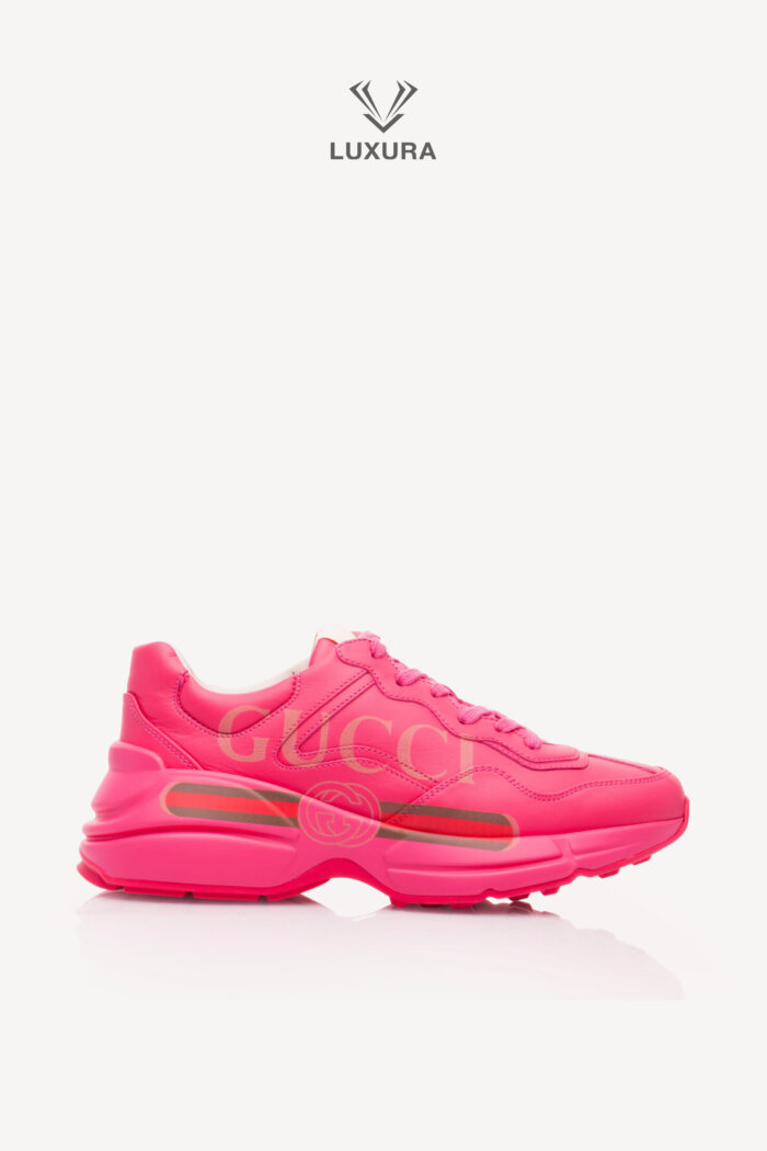 <span style="font-size: 10px;letter-spacing: .15em">BEST DEAL</span><br>            <strong>GUCCI</strong><br>            <div style="margin-top:10px;font-size:16px">Calfskin Logo Ryton Sneakers Box Pink 37</div><br>