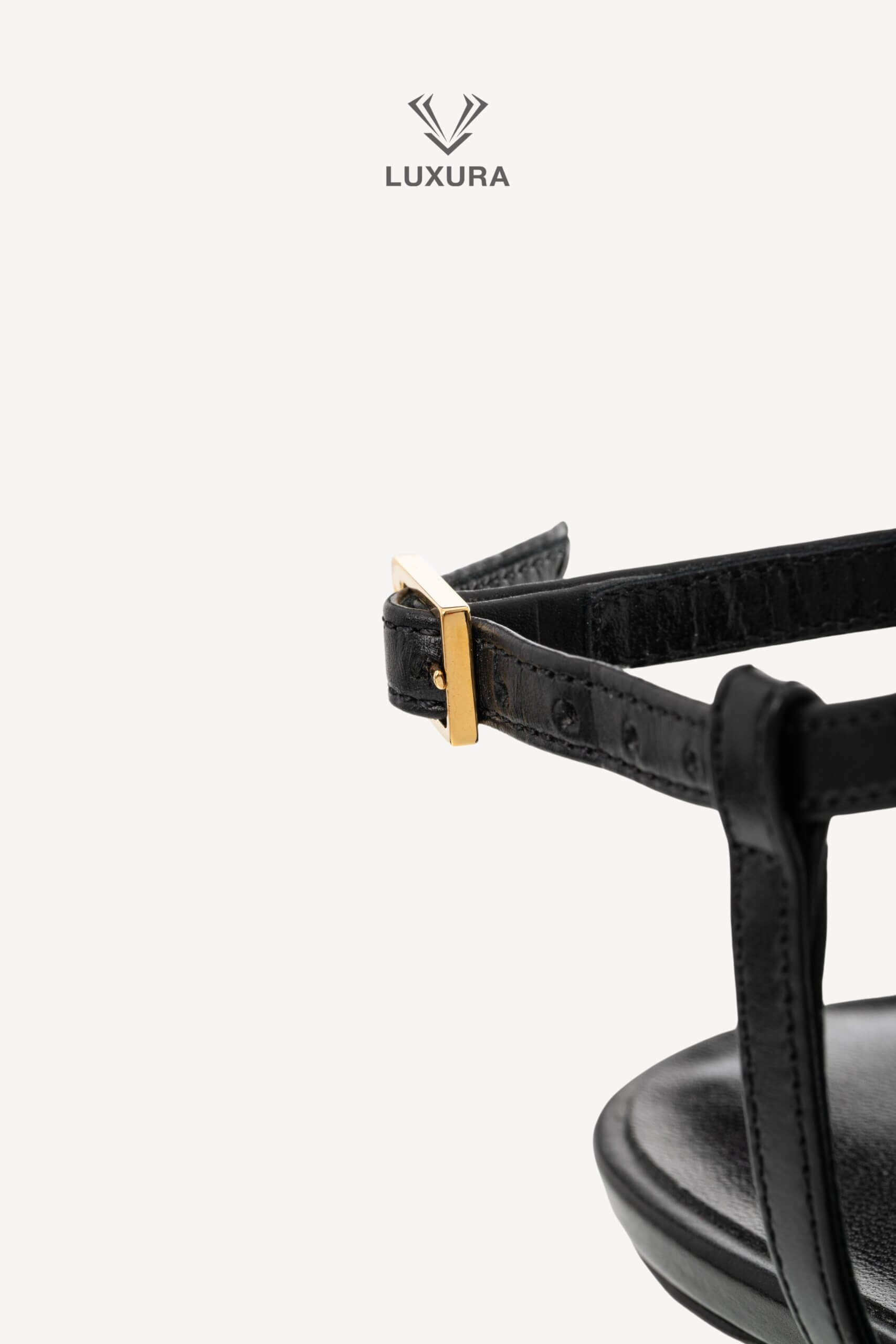 <span style="font-size: 10px;letter-spacing: .15em">NEW COLLECTION</span><br> <strong>CELINE</strong><br> <div style="margin-top:10px;font-size:16px">Kitten T-Bar Strap Pumps in Calfskin Black 37 ( true size 37.5 )</div><br> - Image 18