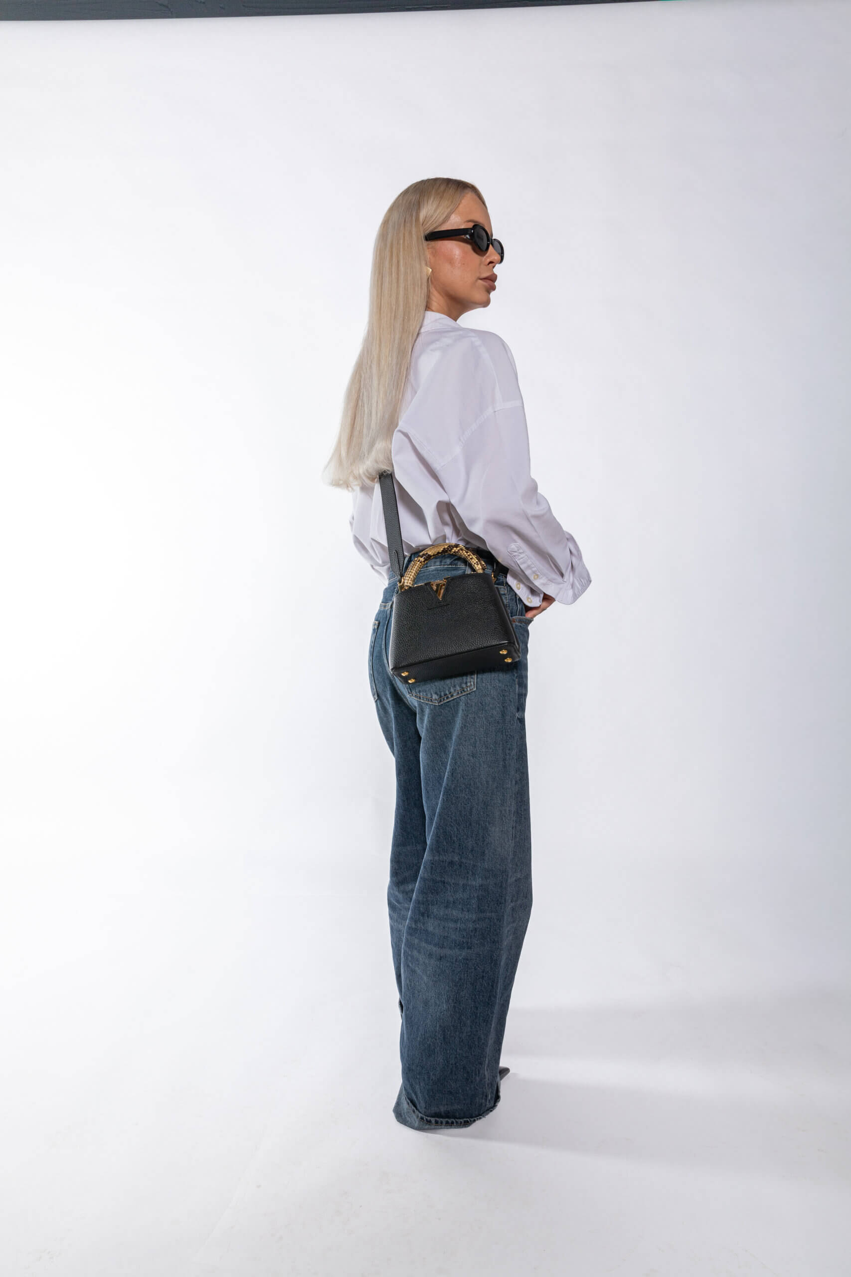 <span style="font-size: 10px;letter-spacing: .15em">HARD TO FIND</span><br> <strong>LOUIS VUITTON</strong><br> <div style="margin-top:10px;font-size:16px">Taurillon Leather and Snakeskin Capucines Mini Bag N96467</div><br> - Image 4