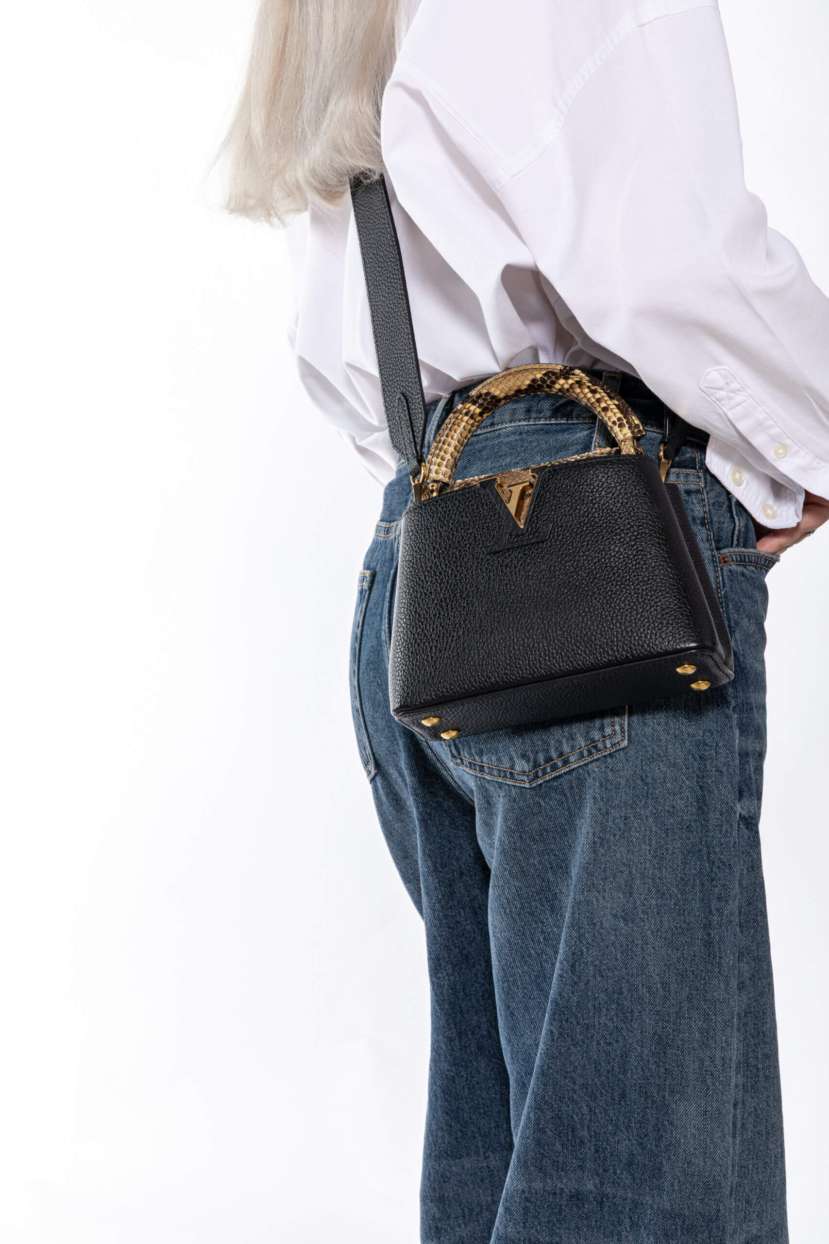<span style="font-size: 10px;letter-spacing: .15em">HARD TO FIND</span><br> <strong>LOUIS VUITTON</strong><br> <div style="margin-top:10px;font-size:16px">Taurillon Leather and Snakeskin Capucines Mini Bag N96467</div><br> - Image 6