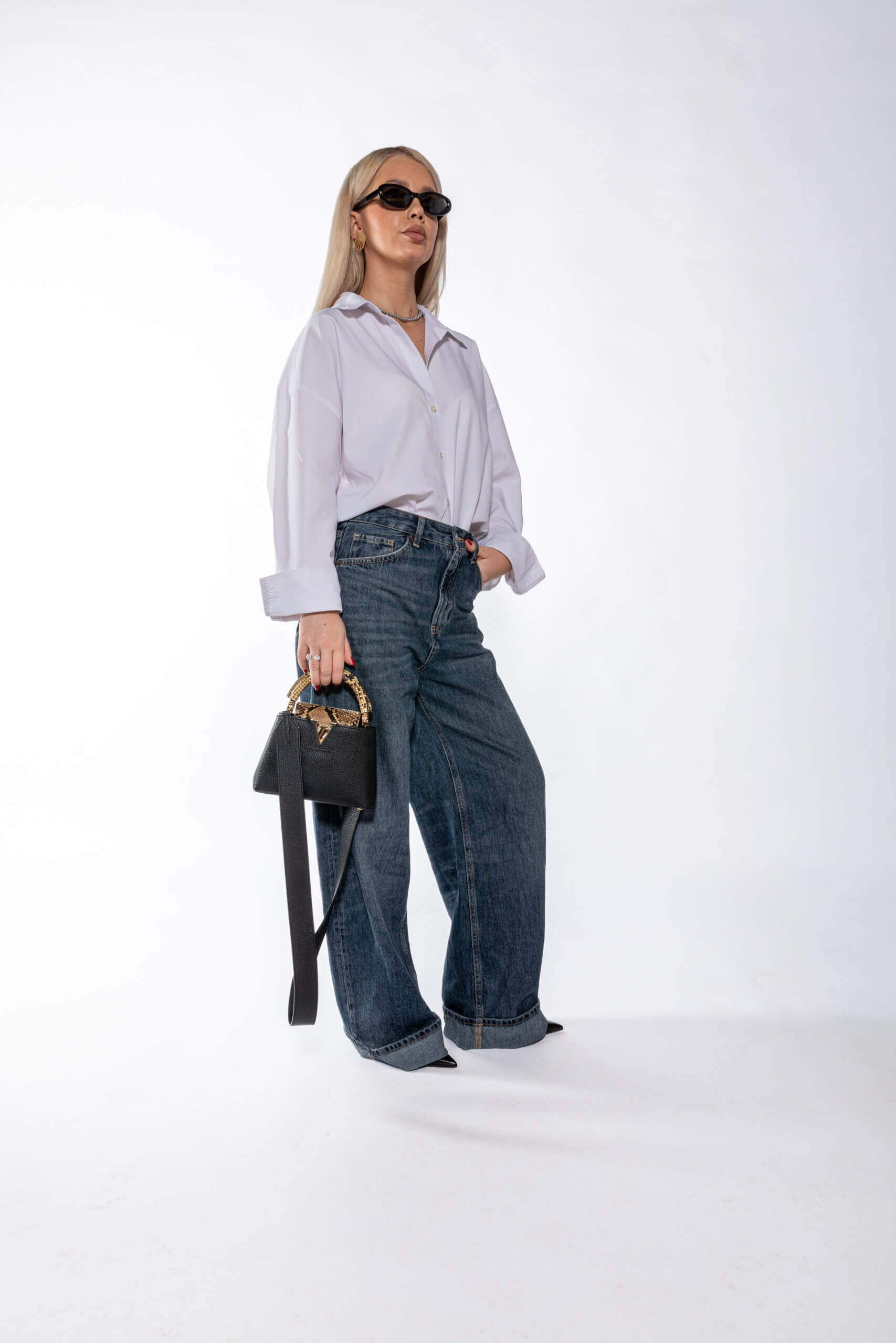 <span style="font-size: 10px;letter-spacing: .15em">HARD TO FIND</span><br> <strong>LOUIS VUITTON</strong><br> <div style="margin-top:10px;font-size:16px">Taurillon Leather and Snakeskin Capucines Mini Bag N96467</div><br> - Image 7