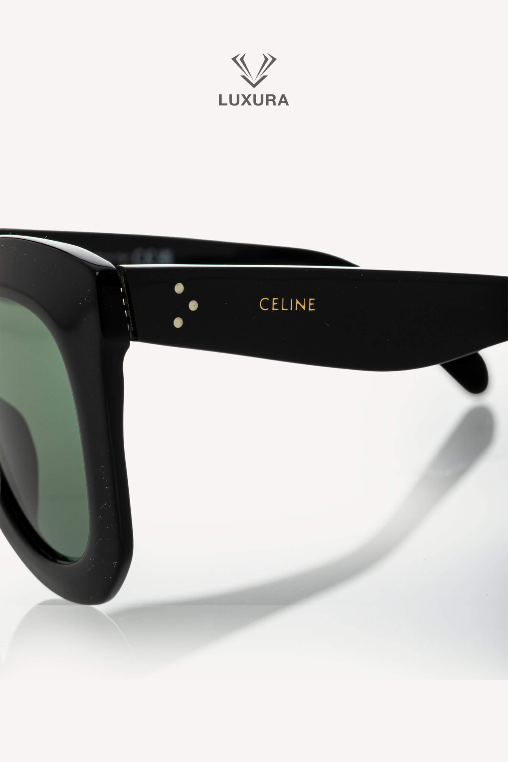 <span style="font-size: 10px; color: rgb(101, 101, 101);letter-spacing: .15em;"> HARD TO FIND</span><br><strong> CELINE </strong><br><div style="margin-top:10px; font-size:16px;"> CL4005IN Black Sunglasses </div><br> - Image 10