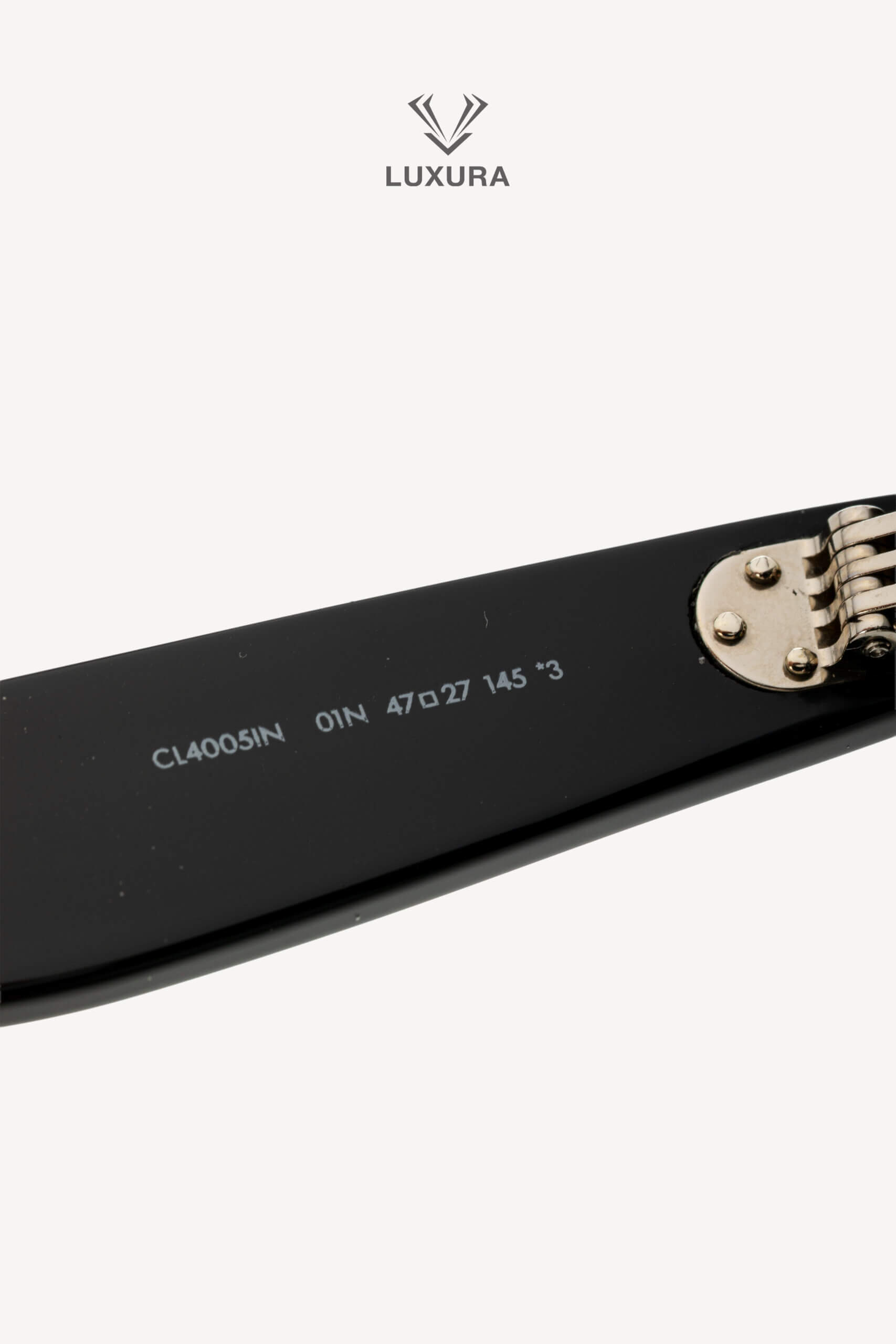 <span style="font-size: 10px; color: rgb(101, 101, 101);letter-spacing: .15em;"> HARD TO FIND</span><br><strong> CELINE </strong><br><div style="margin-top:10px; font-size:16px;"> CL4005IN Black Sunglasses </div><br> - Image 14