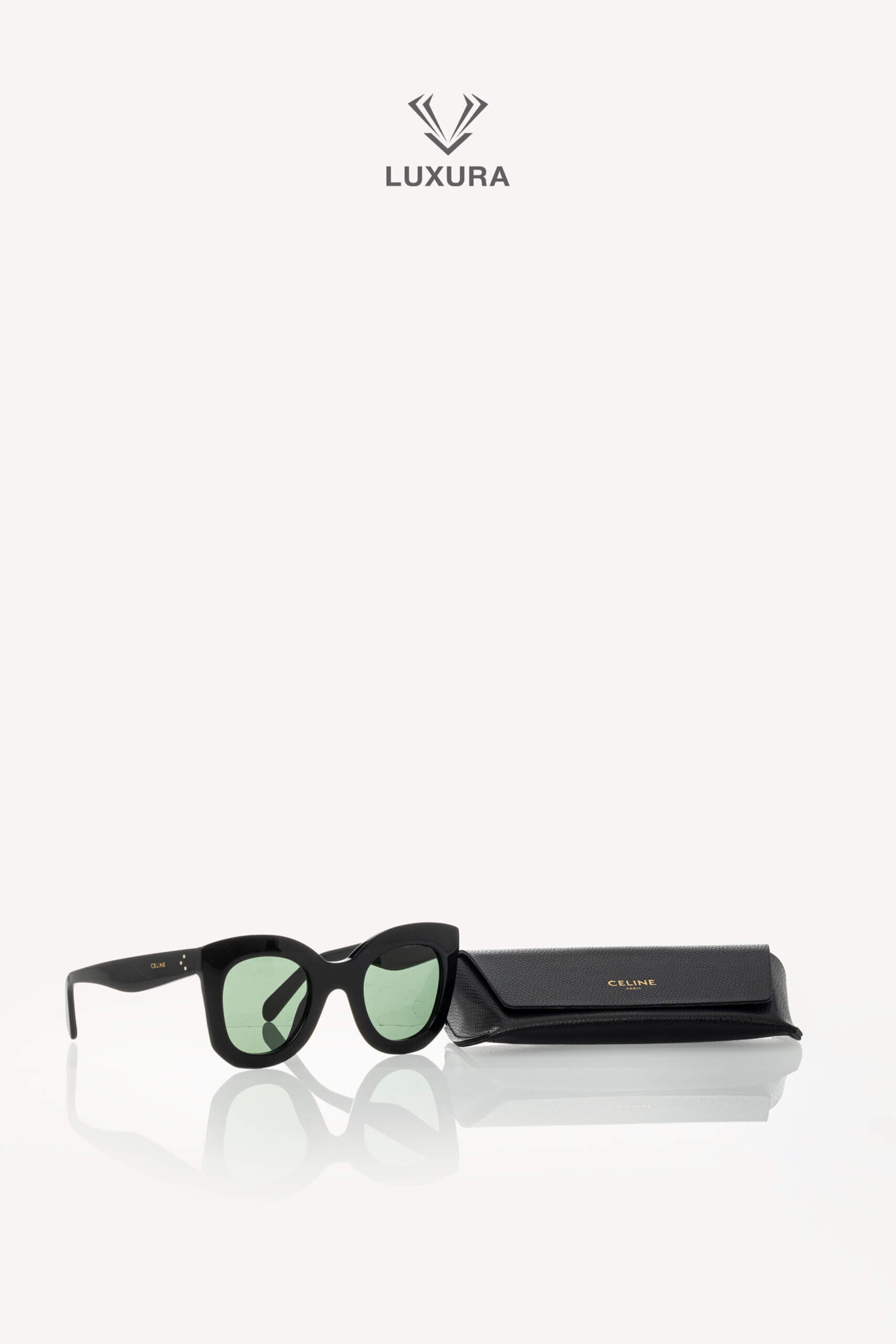 <span style="font-size: 10px; color: rgb(101, 101, 101);letter-spacing: .15em;"> HARD TO FIND</span><br><strong> CELINE </strong><br><div style="margin-top:10px; font-size:16px;"> CL4005IN Black Sunglasses </div><br> - Image 12