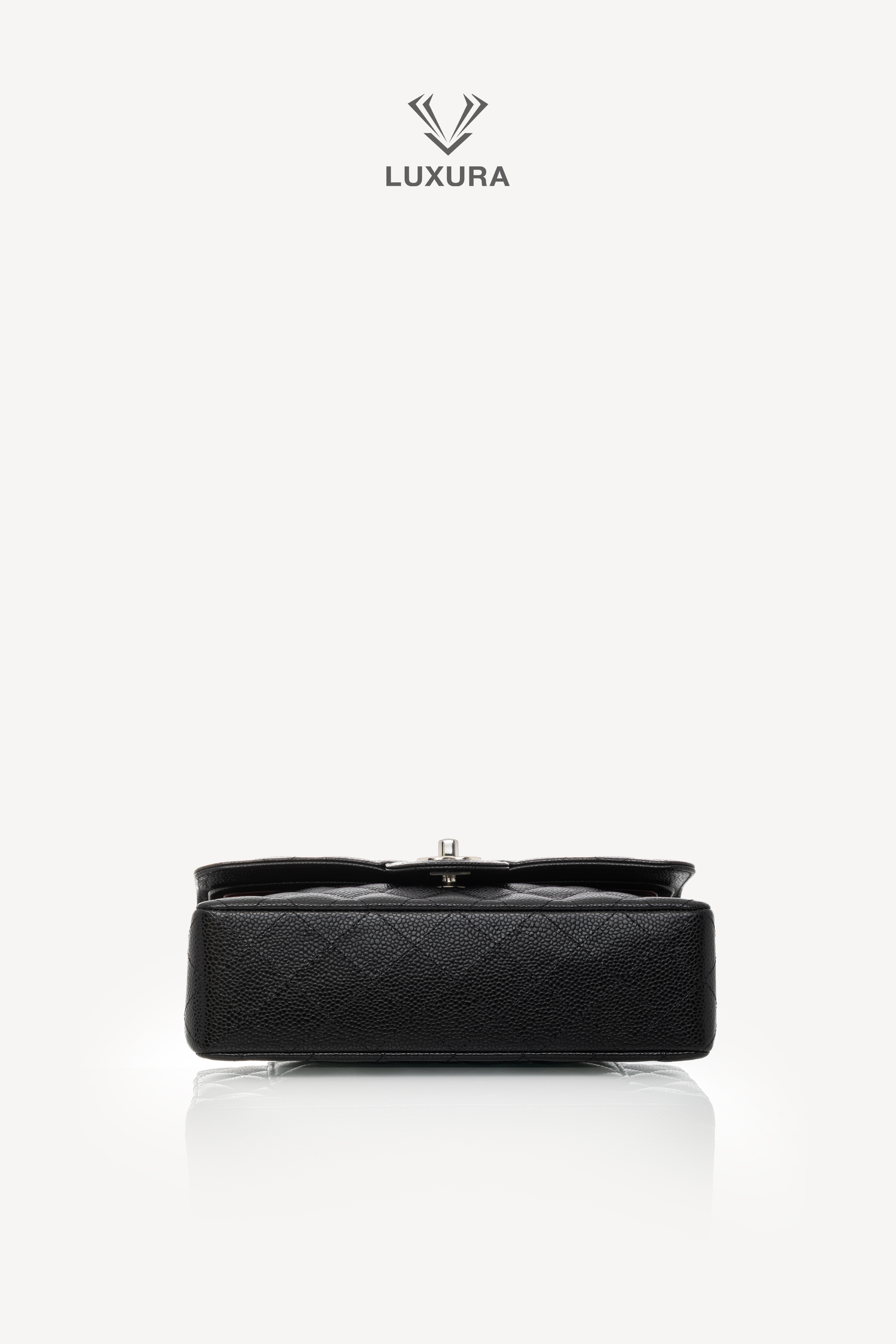 <span style="font-size: 10px;letter-spacing: .15em">HARD TO FIND</span><br>            <strong>CHANEL</strong><br>            <div style="margin-top:10px;font-size:16px">Caviar Quilted Small Double Flap Bag With silver Hardware</div><br> - Image 32