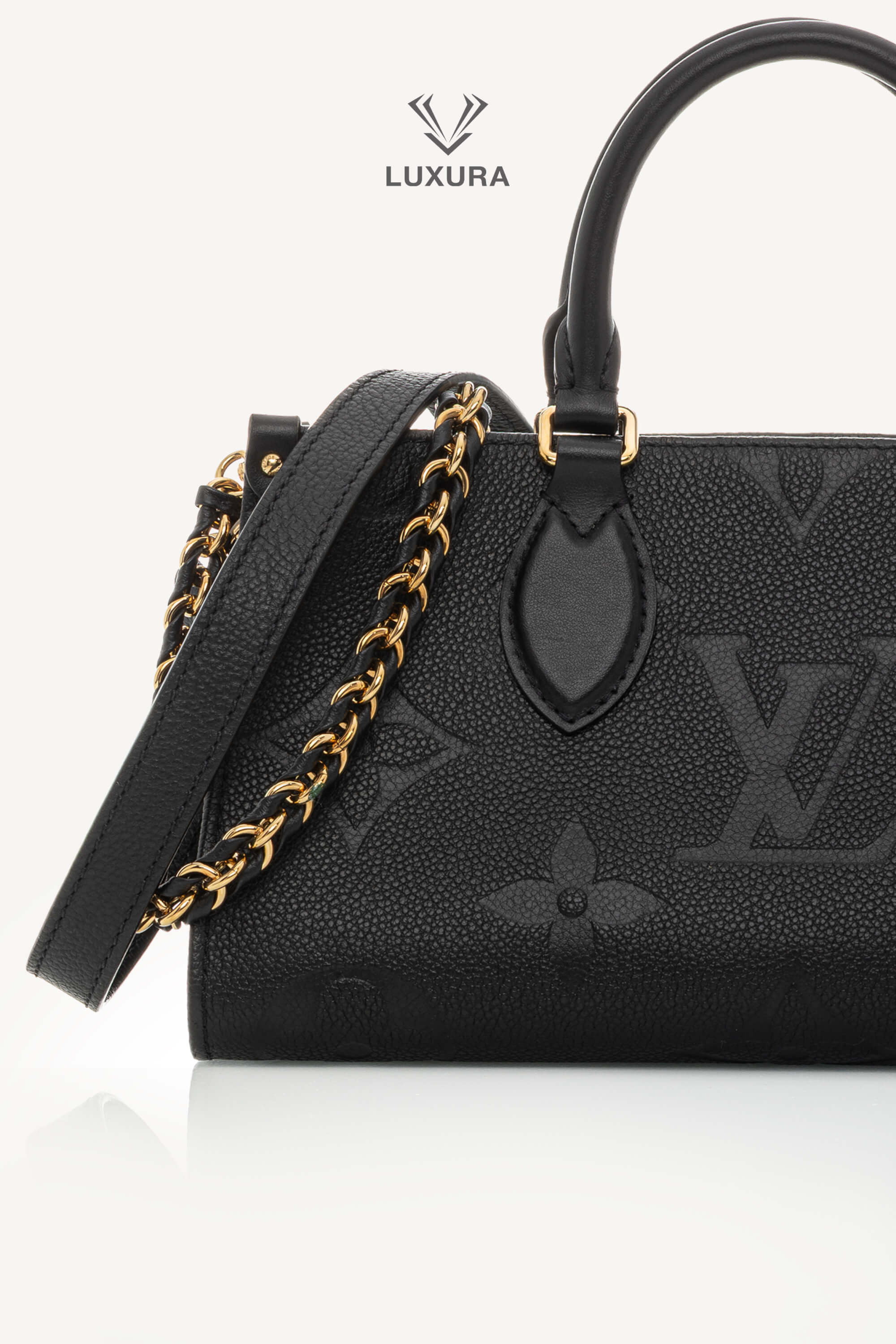 <span style="font-size: 10px;letter-spacing: .15em">HARD TO FIND</span><br>            <strong>LOUIS VUITTON</strong><br>            <div style="margin-top:10px;font-size:16px">OnTheGo East West Monogram Empreinte Leather Black M23640</div><br> - Image 9