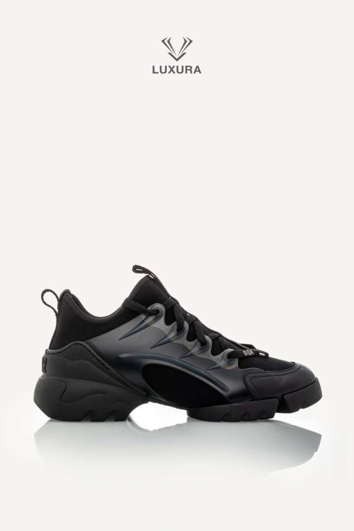 <span style="font-size: 10px;letter-spacing: .15em">HARD TO FIND</span><br>            <strong>CHRISTIAN DIOR</strong><br>            <div style="margin-top:10px;font-size:16px">D-Connect Black Technical Sneaker 37.5</div><br>