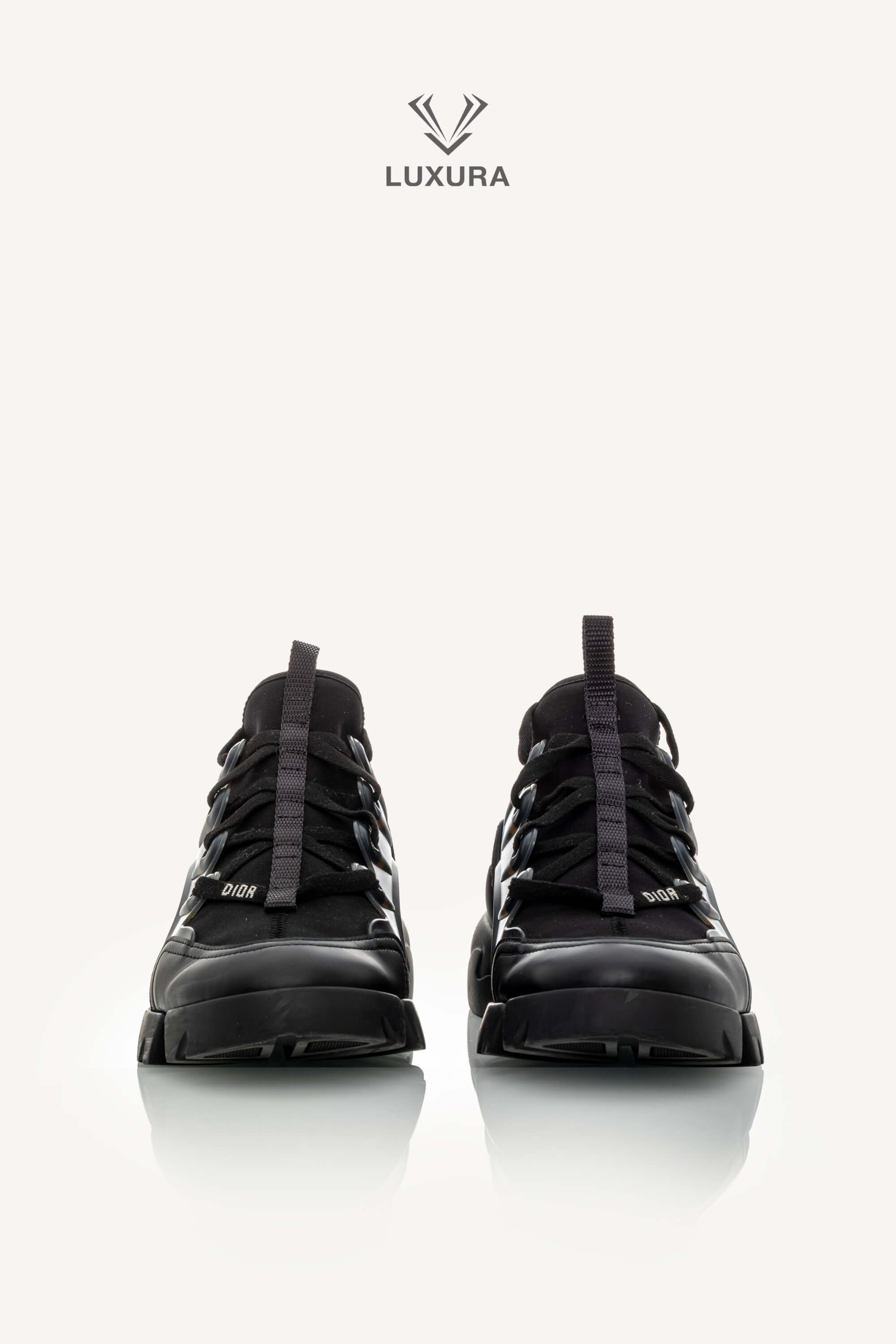 <span style="font-size: 10px;letter-spacing: .15em">HARD TO FIND</span><br>            <strong>CHRISTIAN DIOR</strong><br>            <div style="margin-top:10px;font-size:16px">D-Connect Black Technical Sneaker 37.5</div><br> - Image 9