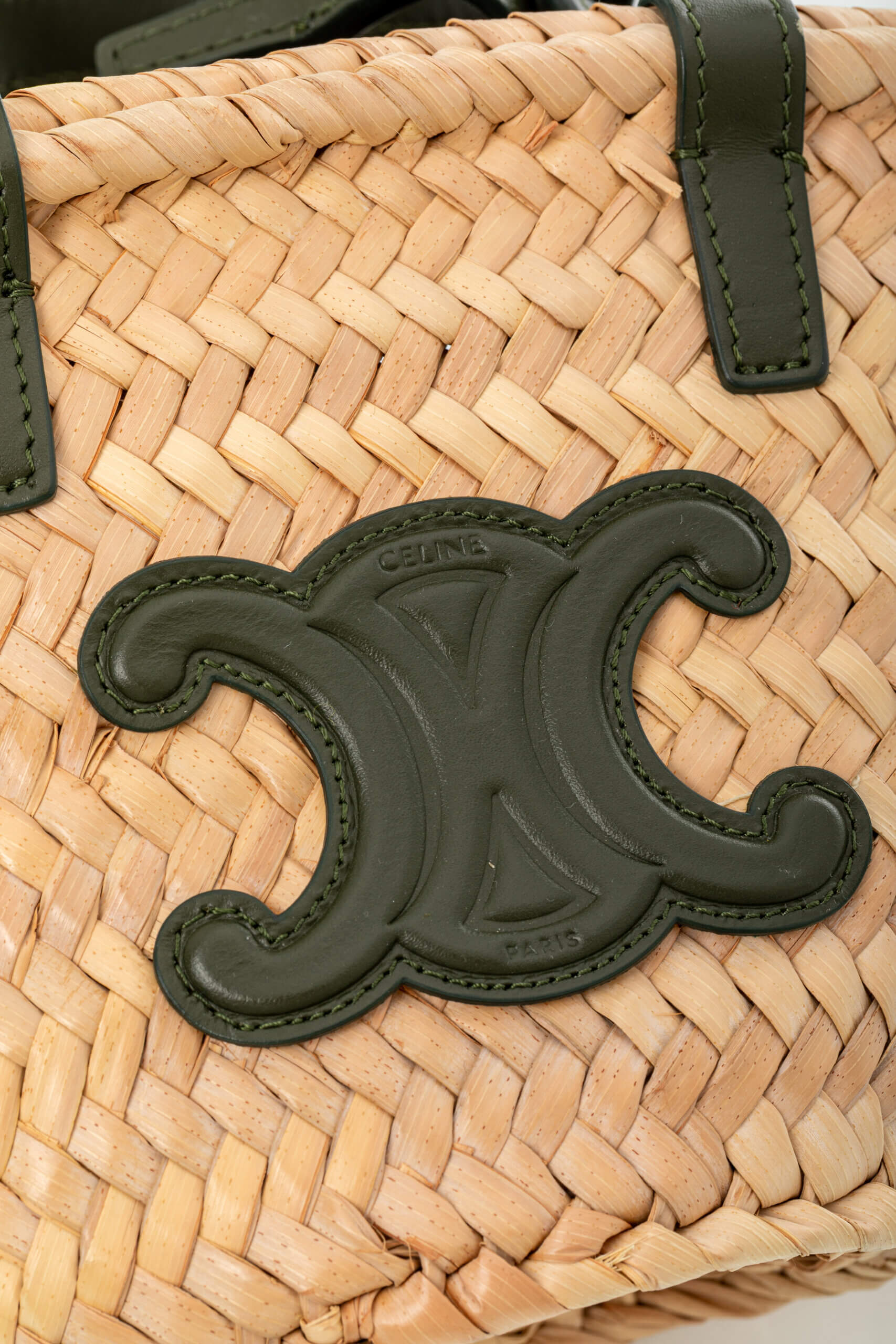 <span style="font-size: 10px;letter-spacing: .15em">HARD TO FIND</span><br>            <strong>CELINE</strong><br>            <div style="margin-top:10px;font-size:16px">Palm Leaves Calfskin Classic Triomphe Nano Panier Khaki</div><br> - Image 12