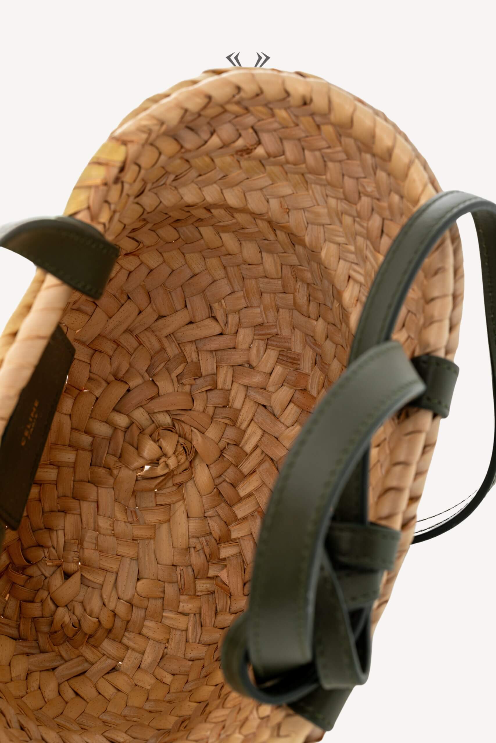 <span style="font-size: 10px;letter-spacing: .15em">HARD TO FIND</span><br>            <strong>CELINE</strong><br>            <div style="margin-top:10px;font-size:16px">Palm Leaves Calfskin Classic Triomphe Nano Panier Khaki</div><br> - Image 11