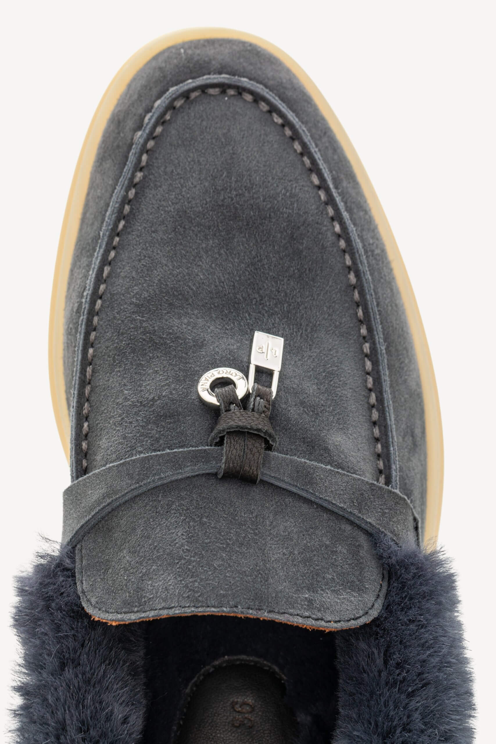 <span style="font-size: 10px;letter-spacing: .15em">BEST DEAL</span><br> <strong>LORO PIANA</strong><br> <div style="margin-top:10px;font-size:16px">Piana Summer Charms Walk Suede Fur Loafers Navy 36</div><br> - Image 7