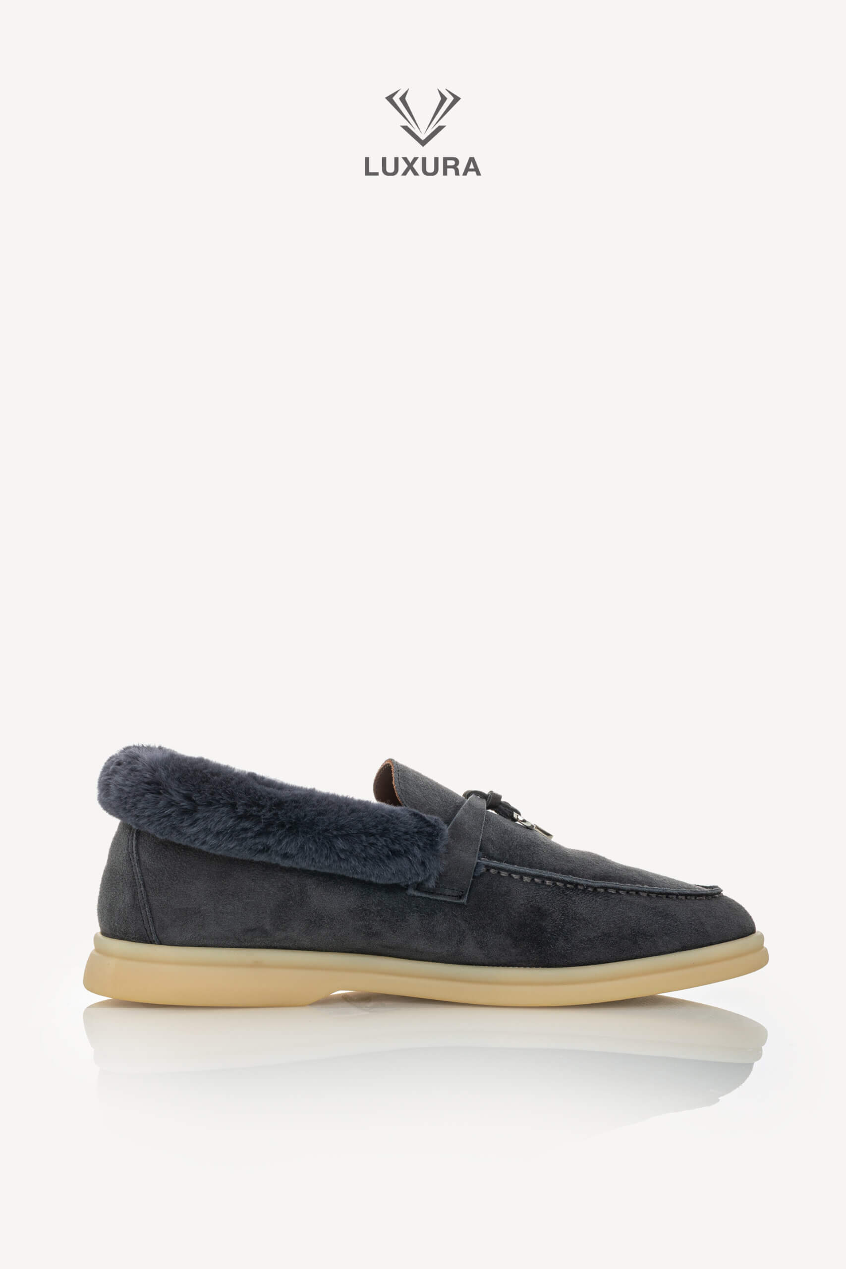 <span style="font-size: 10px;letter-spacing: .15em">BEST DEAL</span><br> <strong>LORO PIANA</strong><br> <div style="margin-top:10px;font-size:16px">Piana Summer Charms Walk Suede Fur Loafers Navy 36</div><br> - Image 10