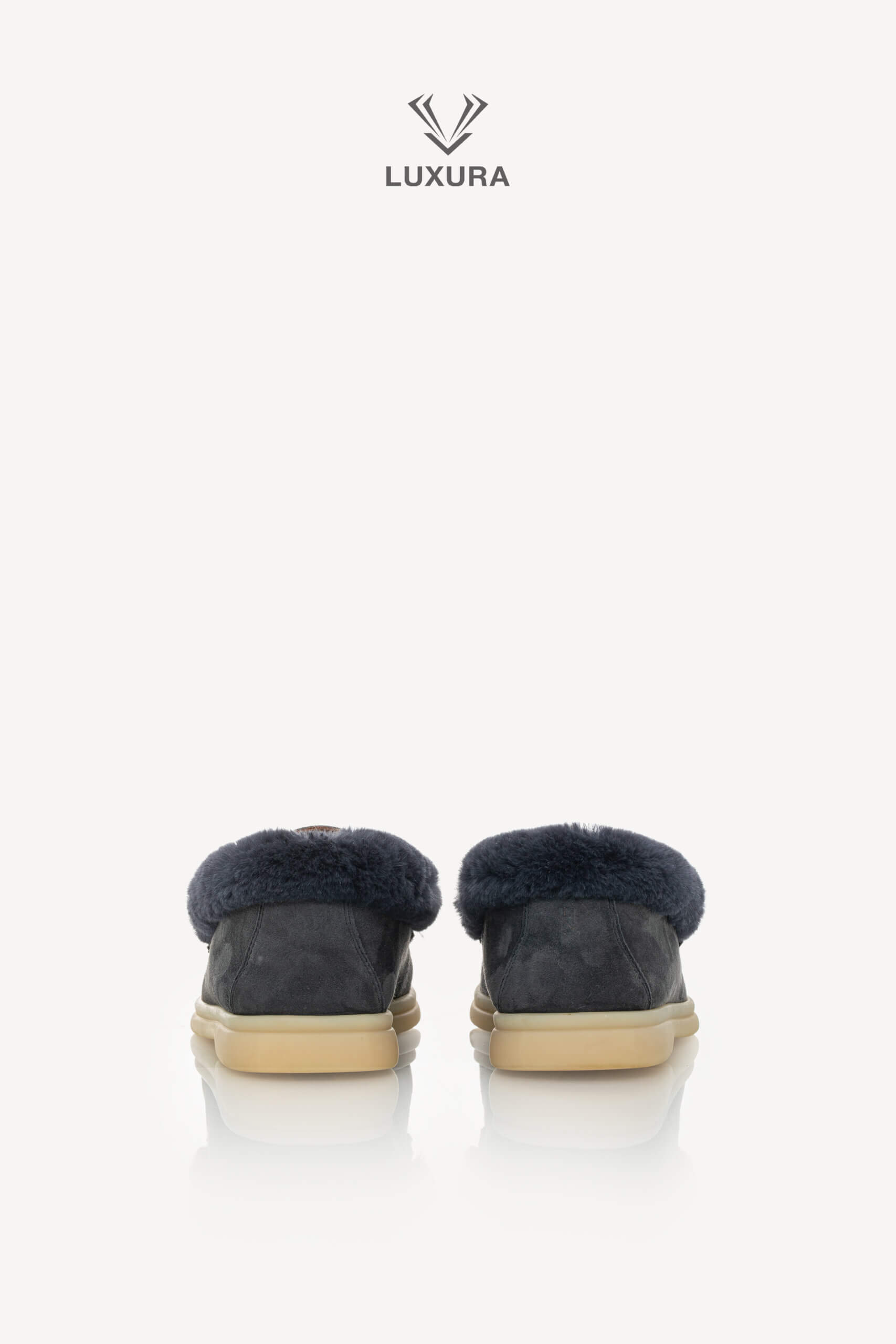 <span style="font-size: 10px;letter-spacing: .15em">BEST DEAL</span><br> <strong>LORO PIANA</strong><br> <div style="margin-top:10px;font-size:16px">Piana Summer Charms Walk Suede Fur Loafers Navy 36</div><br> - Image 8