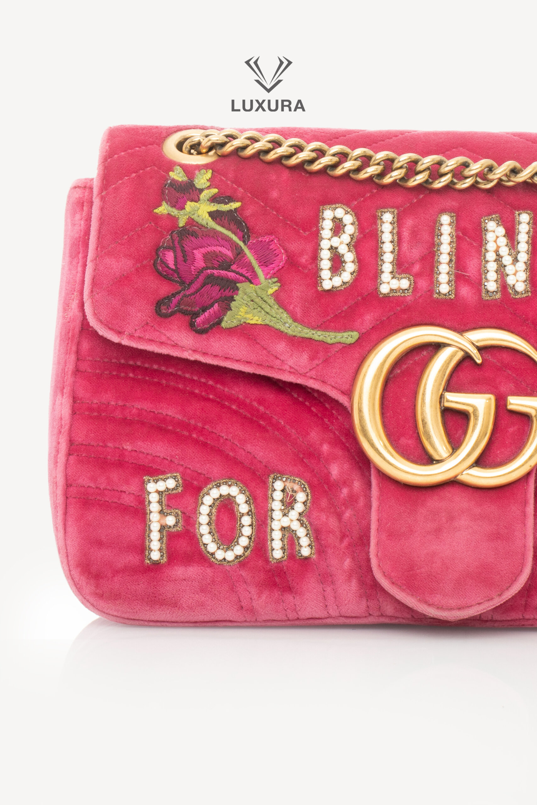 <span style="font-size: 10px;letter-spacing: .15em">BEST DEAL</span><br>            <strong>GUCCI</strong><br>            <div style="margin-top:10px;font-size:16px">Medium Marmont Flap Bag Quilted Embroidered Blind For Love Pink</div><br> - Image 8