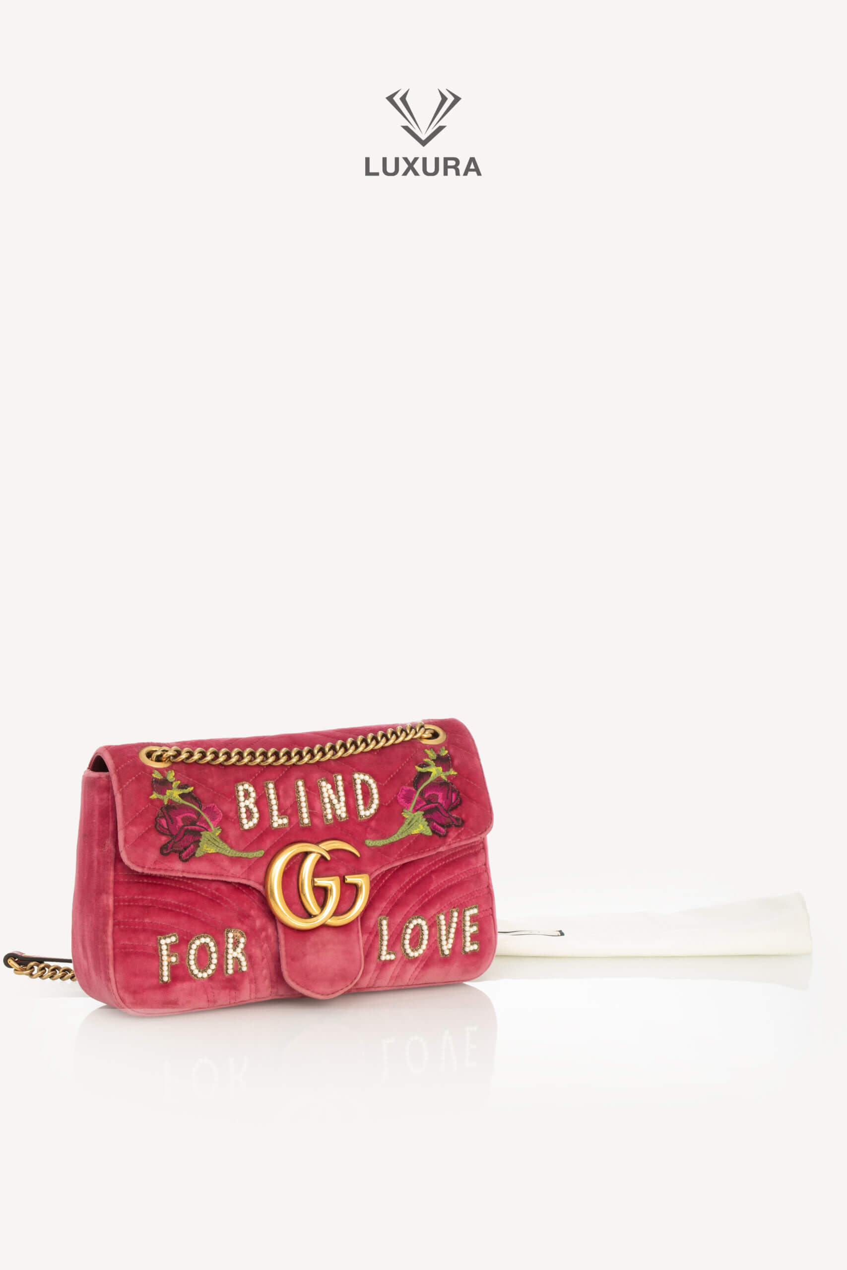 <span style="font-size: 10px;letter-spacing: .15em">BEST DEAL</span><br>            <strong>GUCCI</strong><br>            <div style="margin-top:10px;font-size:16px">Medium Marmont Flap Bag Quilted Embroidered Blind For Love Pink</div><br> - Image 2