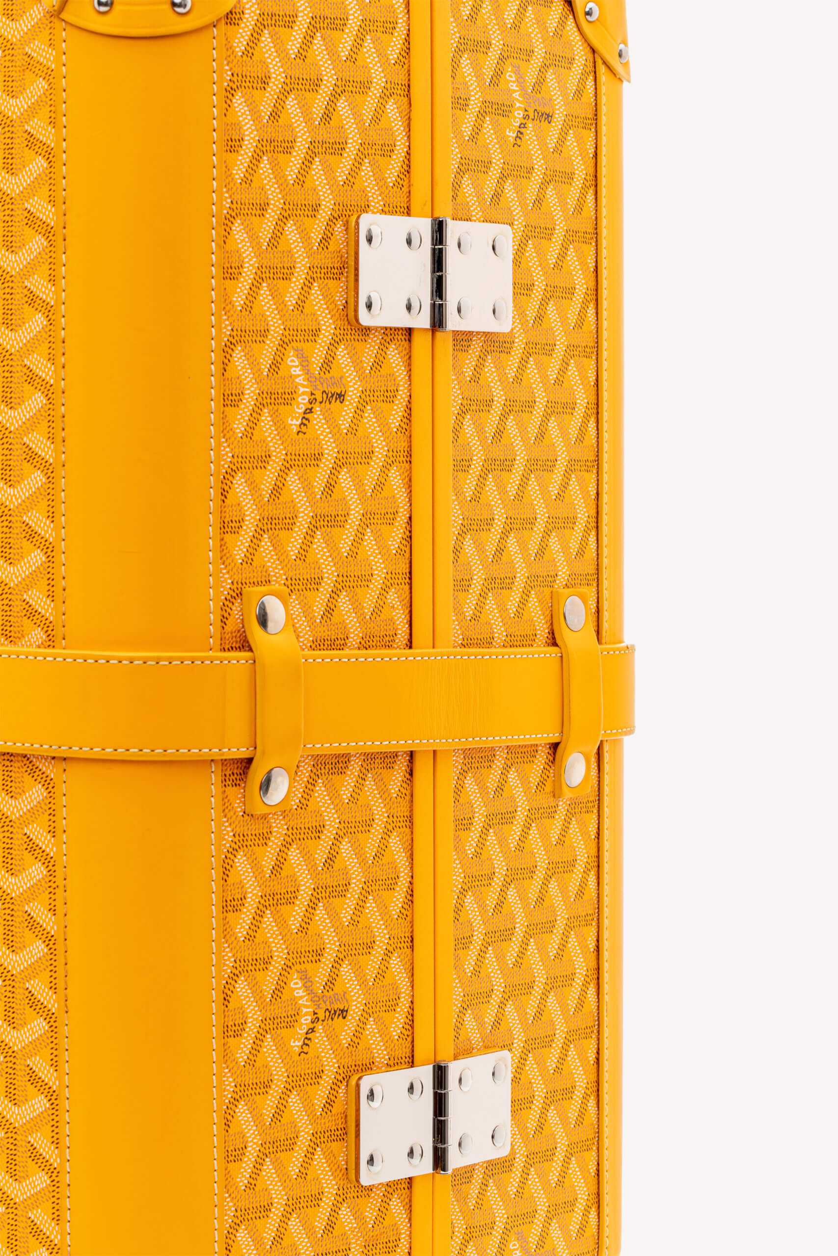 <span style="font-size: 10px;letter-spacing: .15em">HARD TO FIND</span><br> <strong>GOYARD</strong><br> <div style="margin-top:10px;font-size:16px">Bourget PM Trolley Case Yellow</div><br> - Image 15