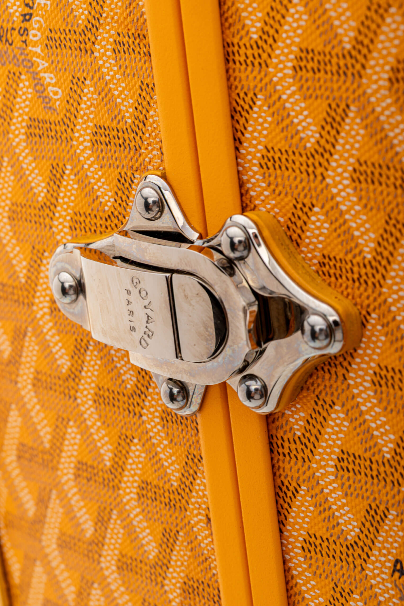 <span style="font-size: 10px;letter-spacing: .15em">HARD TO FIND</span><br> <strong>GOYARD</strong><br> <div style="margin-top:10px;font-size:16px">Bourget PM Trolley Case Yellow</div><br> - Image 13