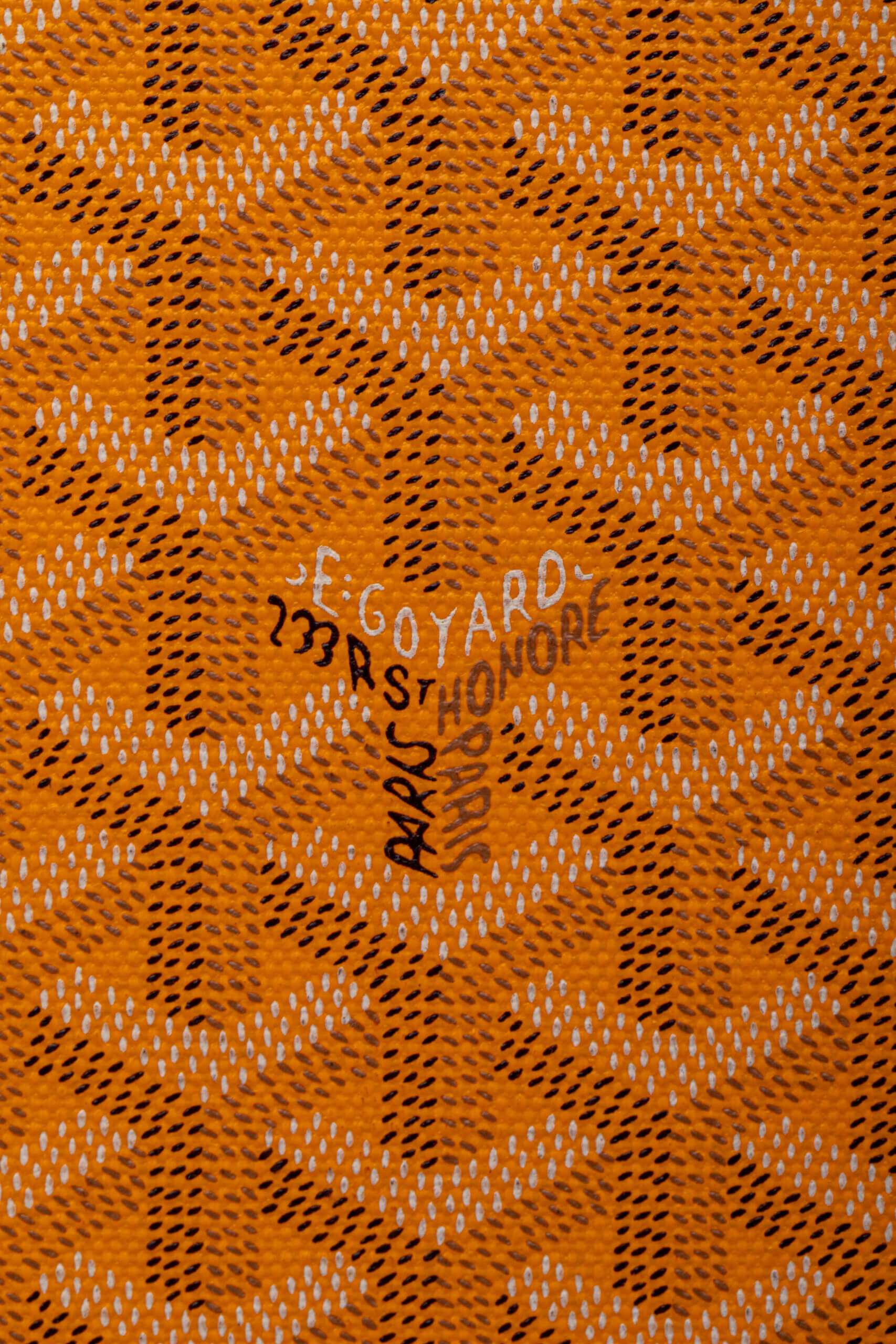 <span style="font-size: 10px;letter-spacing: .15em">HARD TO FIND</span><br> <strong>GOYARD</strong><br> <div style="margin-top:10px;font-size:16px">Bourget PM Trolley Case Yellow</div><br> - Image 36