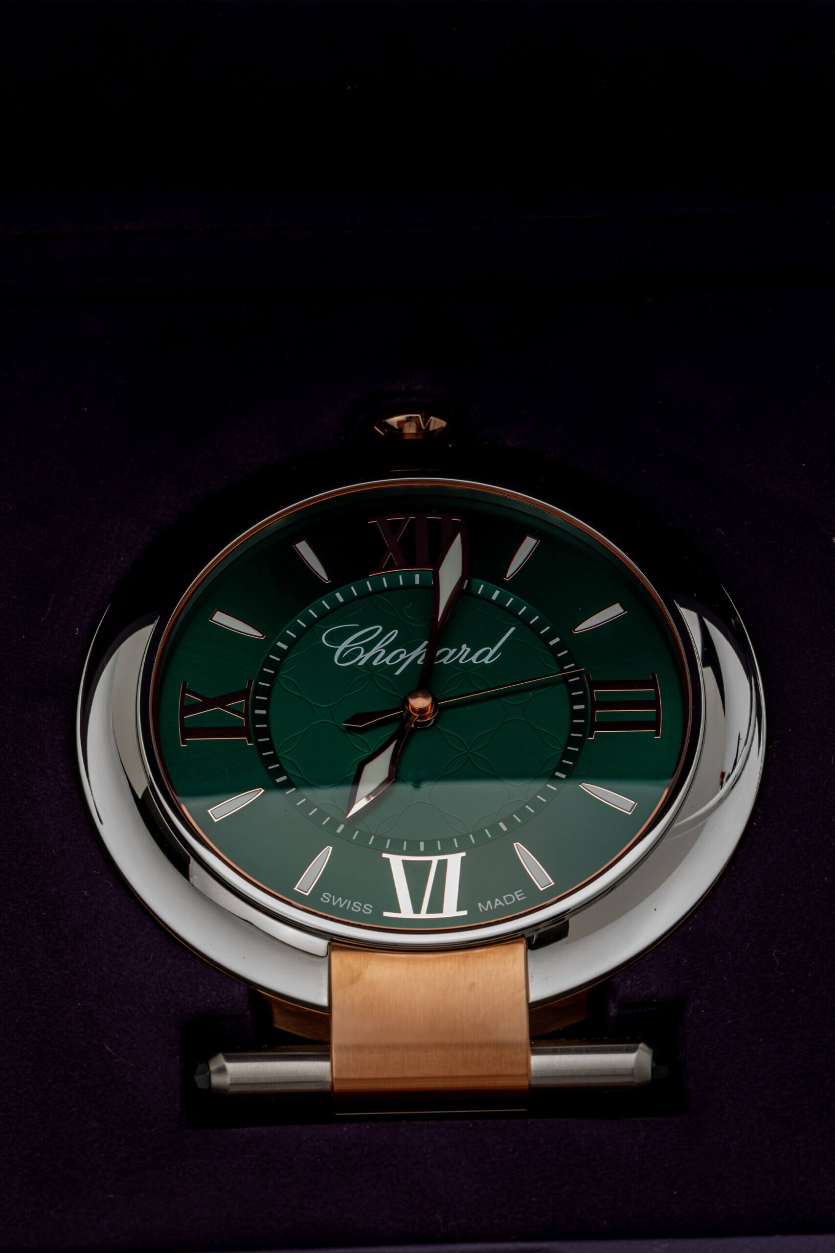 <span style="font-size: 10px;letter-spacing: .15em">HARD TO FIND</span><br> <strong>CHOPARD</strong><br> <div style="margin-top:10px;font-size:16px">Imperiale Alarm Clock Stainless Steel Rose Gold Finish</div><br> - Image 9