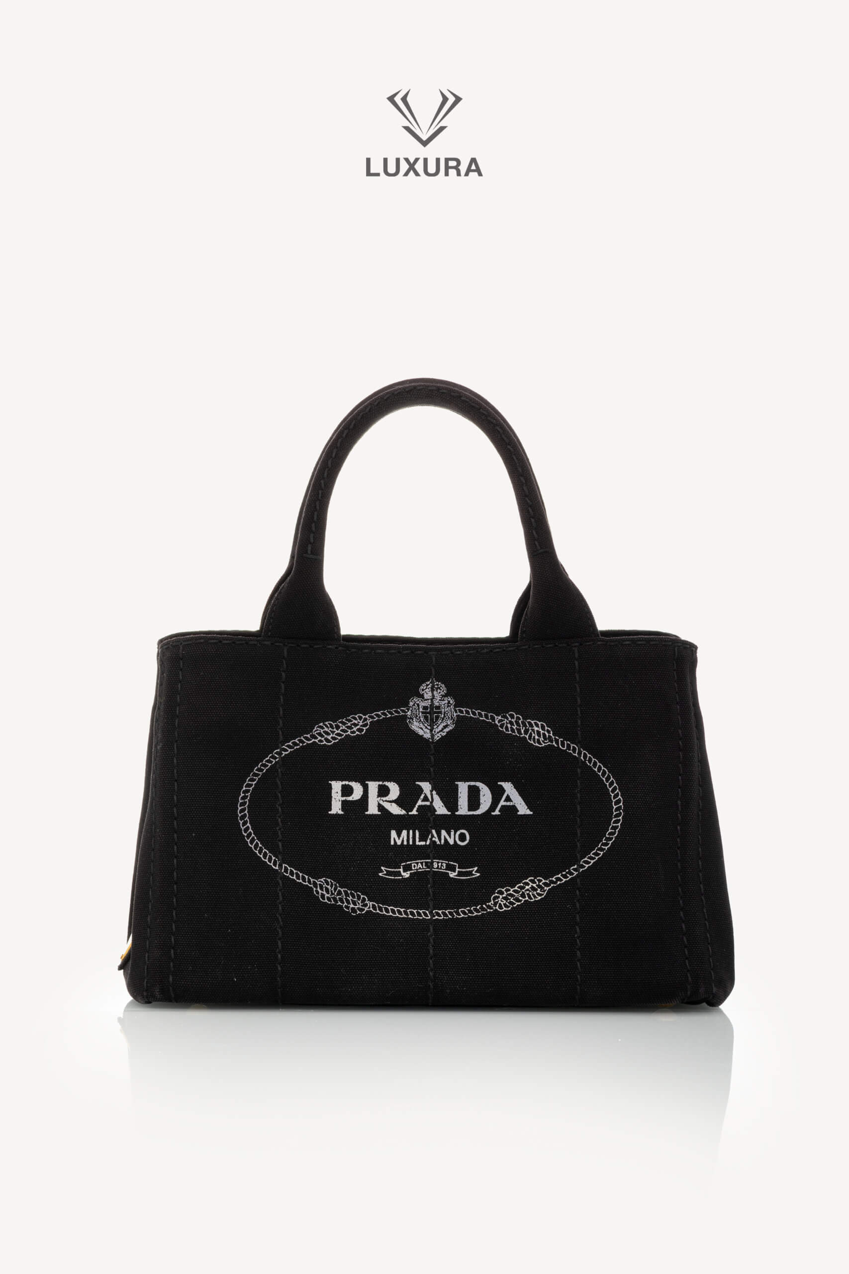 <span style="font-size: 10px;letter-spacing: .15em">HARD TO FIND</span><br> <strong>PRADA</strong><br> <div style="margin-top:10px;font-size:16px">Canapa Logo Tote Bag Black</div><br> - Image 4