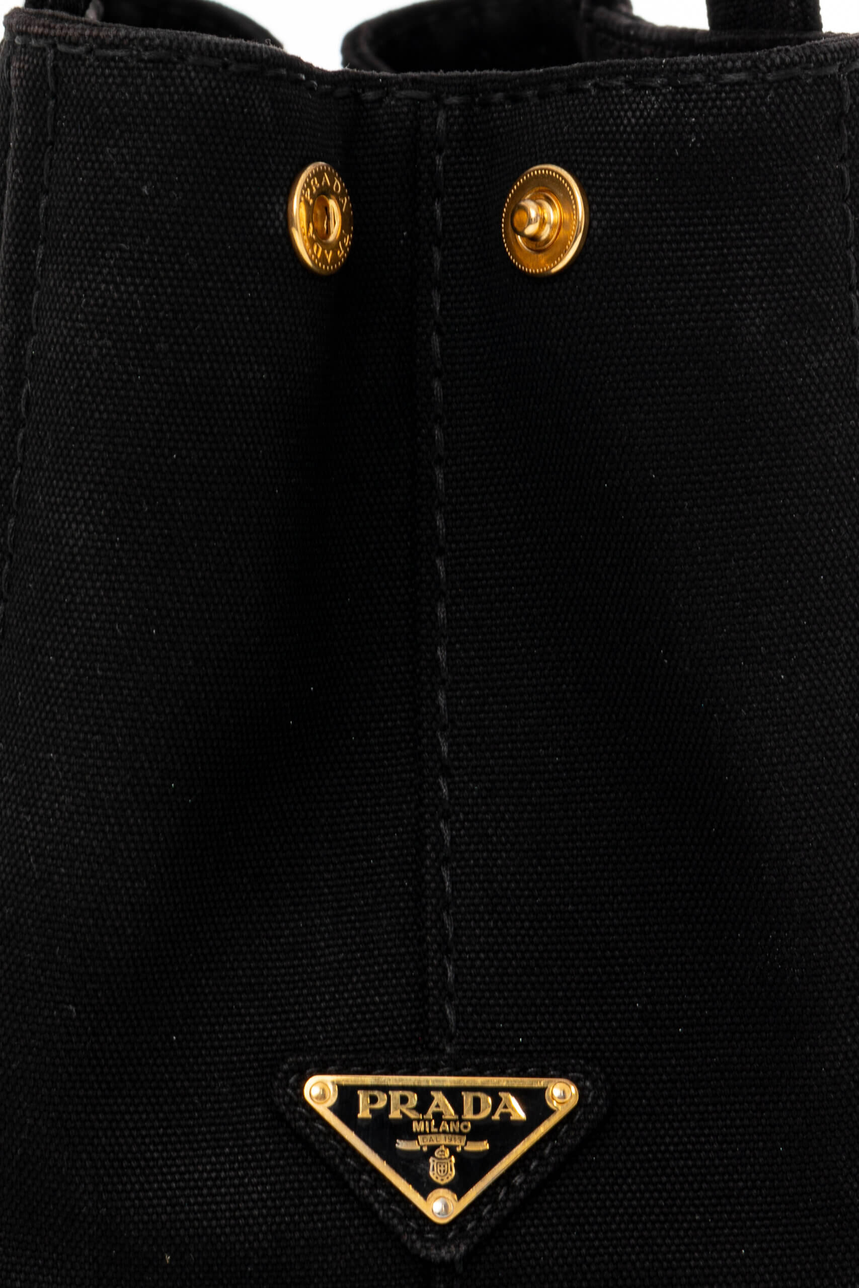 <span style="font-size: 10px;letter-spacing: .15em">HARD TO FIND</span><br> <strong>PRADA</strong><br> <div style="margin-top:10px;font-size:16px">Canapa Logo Tote Bag Black</div><br> - Image 19