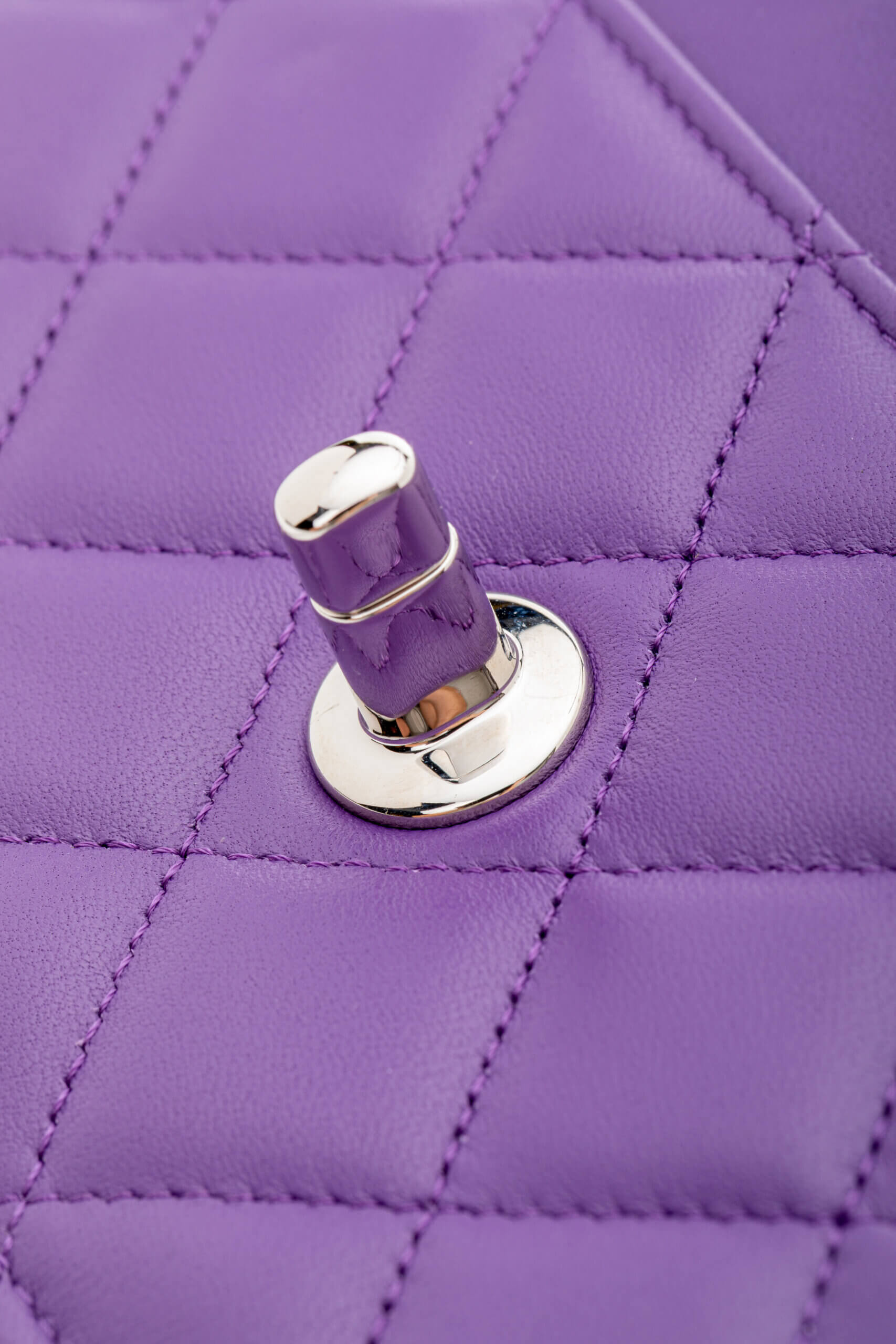 <span style="font-size: 10px;letter-spacing: .15em">HARD TO FIND</span><br>            <strong>CHANEL</strong><br>            <div style="margin-top:10px;font-size:16px">Top Handle Wallet On Chain Purple Lambskin Silver Hardware</div><br> - Image 13