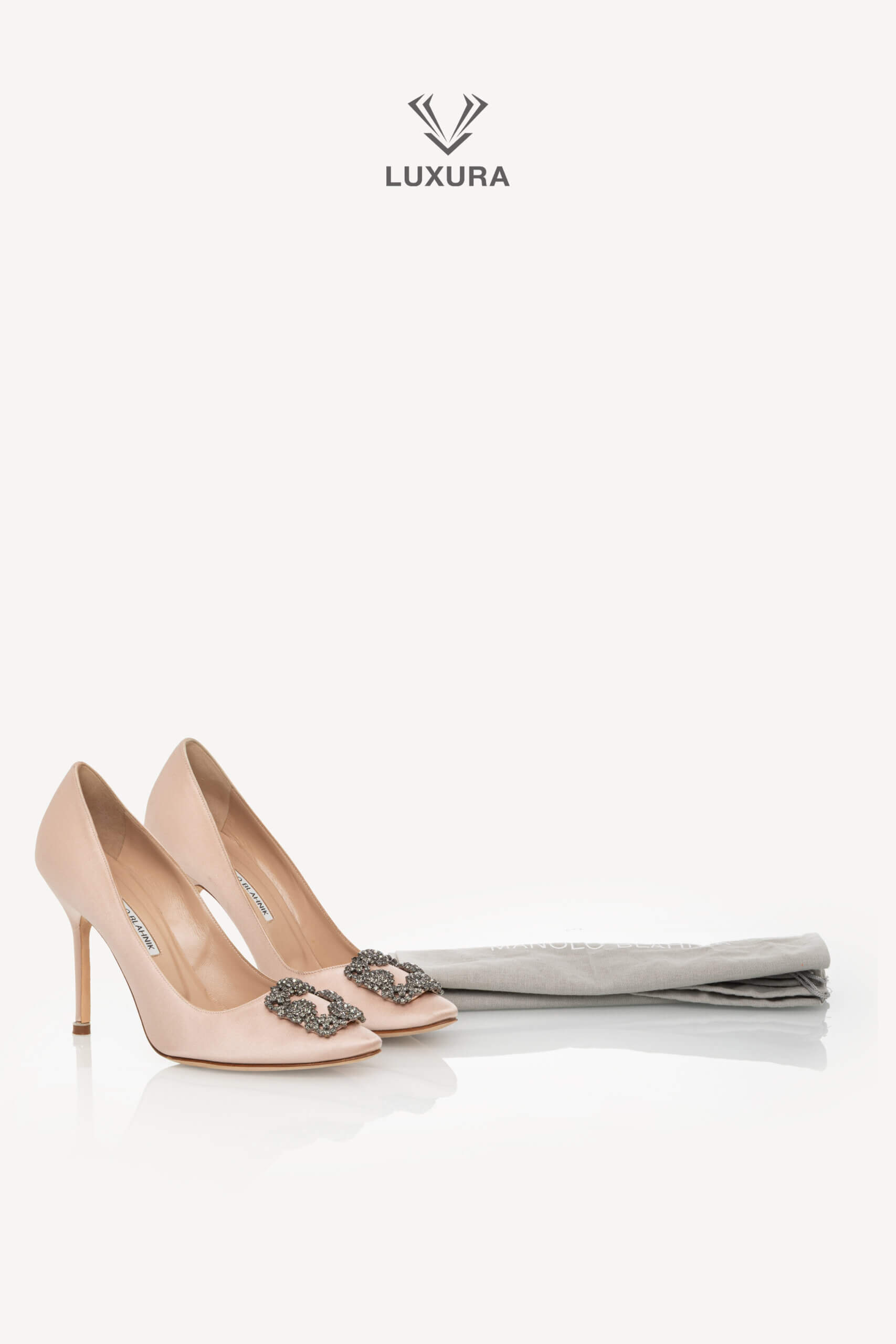 <span style="font-size: 10px;letter-spacing: .15em">BEST DEAL</span><br> <strong>MANOLO BLAHNIK</strong><br> <div style="margin-top:10px;font-size:16px">Champagne Satin Crystal Embellished Hangisi Pumps 38.5</div><br> - Image 2