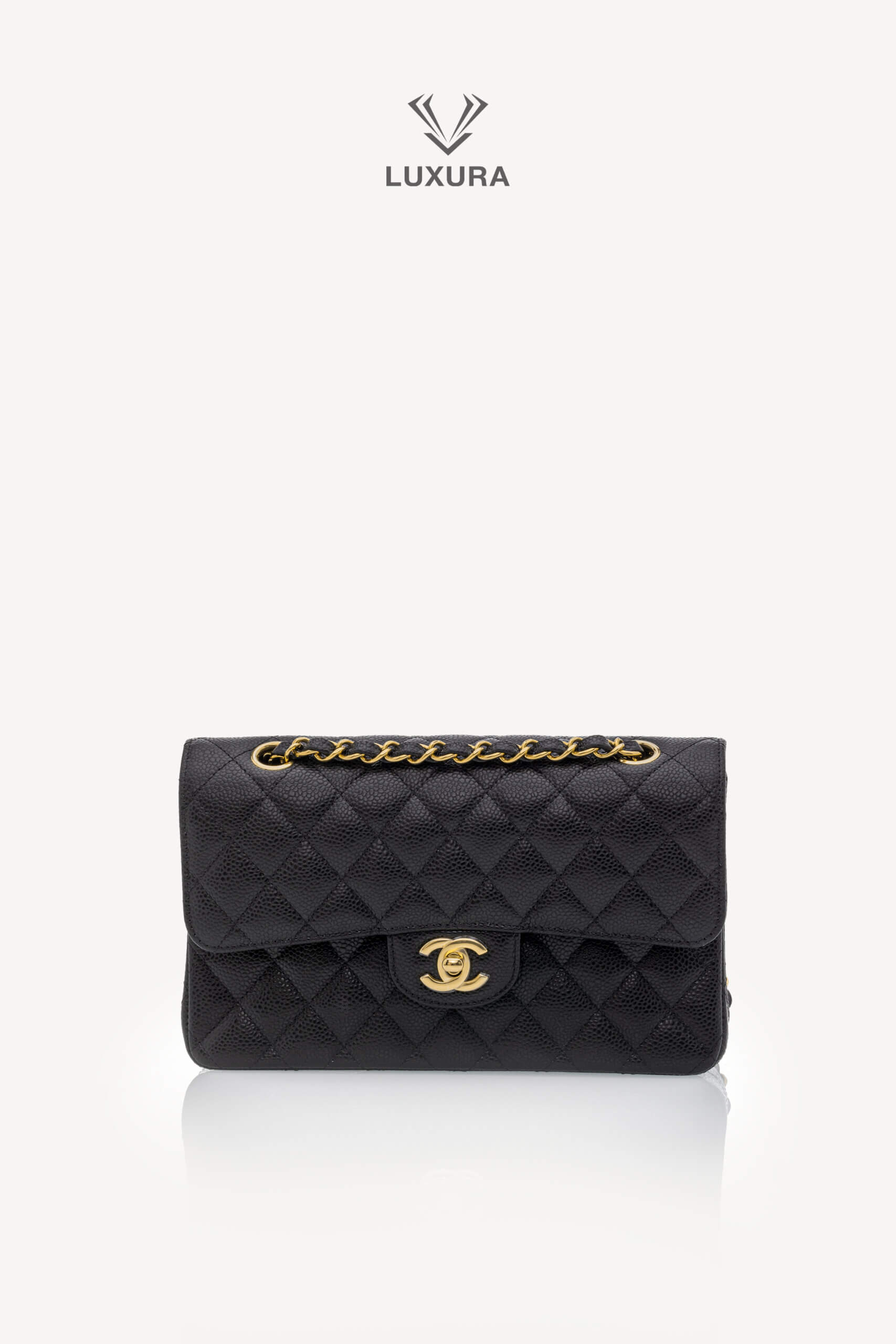<span style="font-size: 10px;letter-spacing: .15em">HARD TO FIND</span><br> <strong>CHANEL</strong><br> <div style="margin-top:10px;font-size:16px">Small Classic Handbag Black Grained Calfskin Gold Tone Metal</div><br> - Image 5