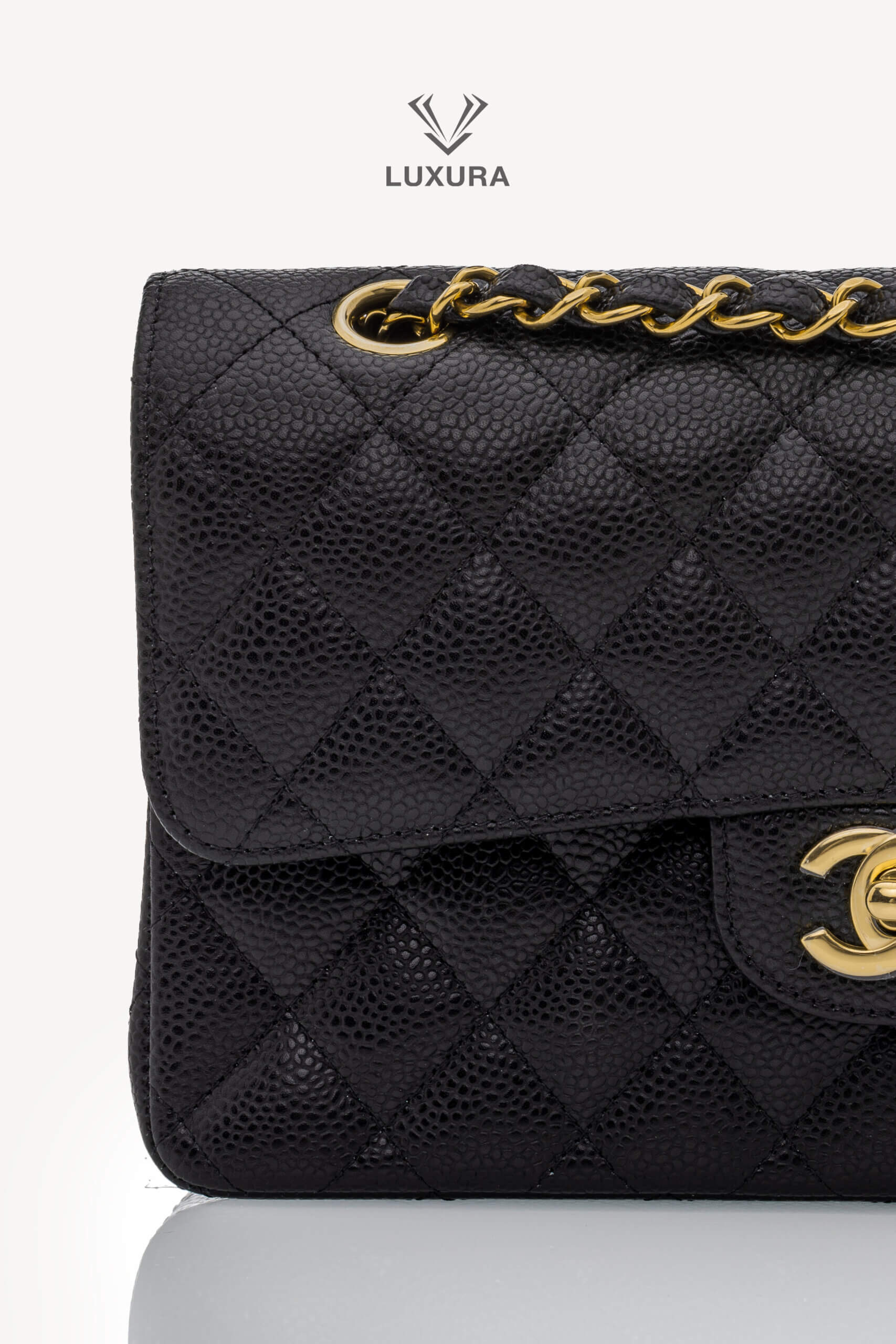 <span style="font-size: 10px;letter-spacing: .15em">HARD TO FIND</span><br> <strong>CHANEL</strong><br> <div style="margin-top:10px;font-size:16px">Small Classic Handbag Black Grained Calfskin Gold Tone Metal</div><br> - Image 10
