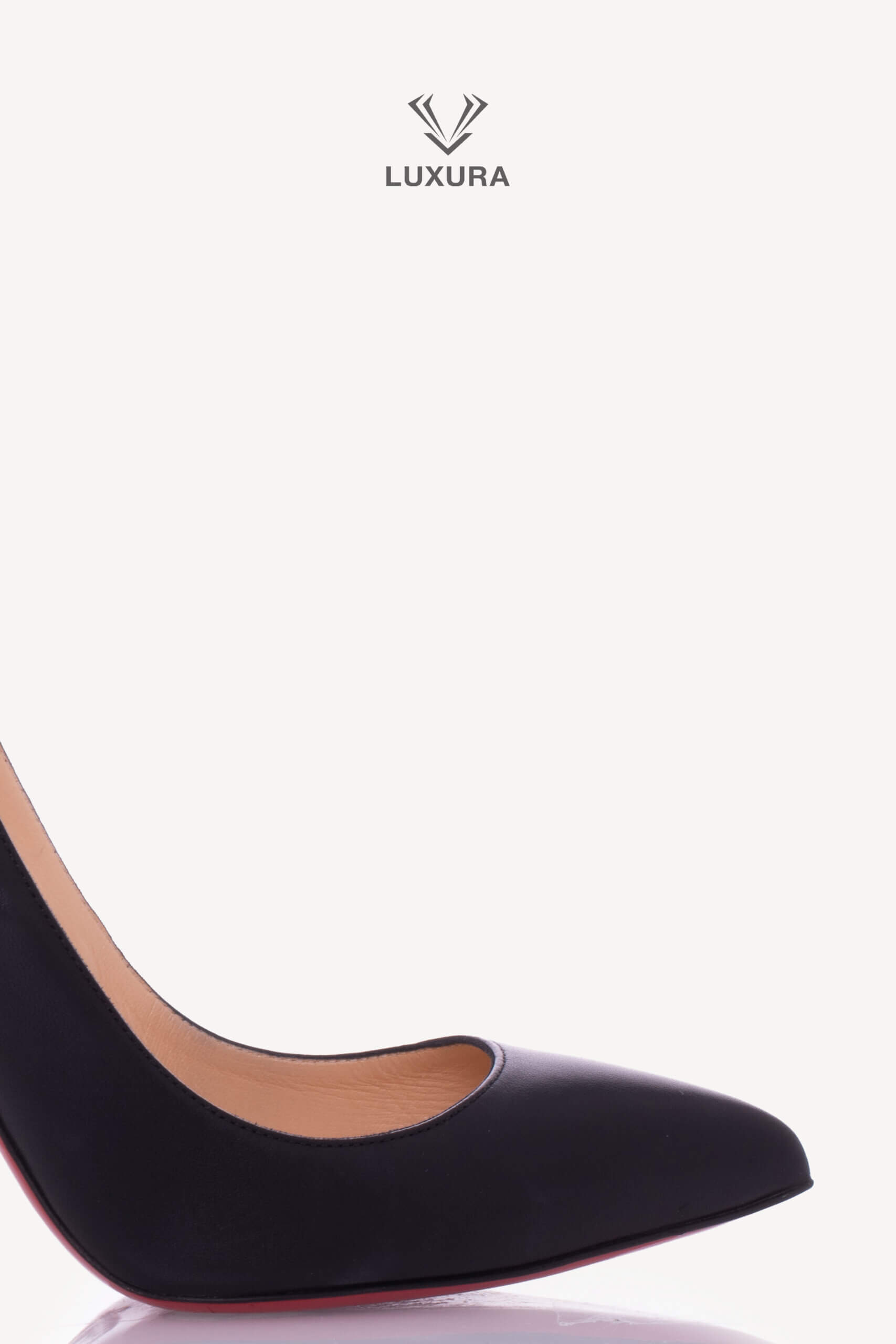 <span style="font-size: 10px;letter-spacing: .15em">BEST DEAL</span><br>            <strong>CHRISTIAN LOUBOUTIN</strong><br>            <div style="margin-top:10px;font-size:16px">Shinny Nappa Pigalle Folies 100 Pumps Black 39.5</div><br> - Image 14