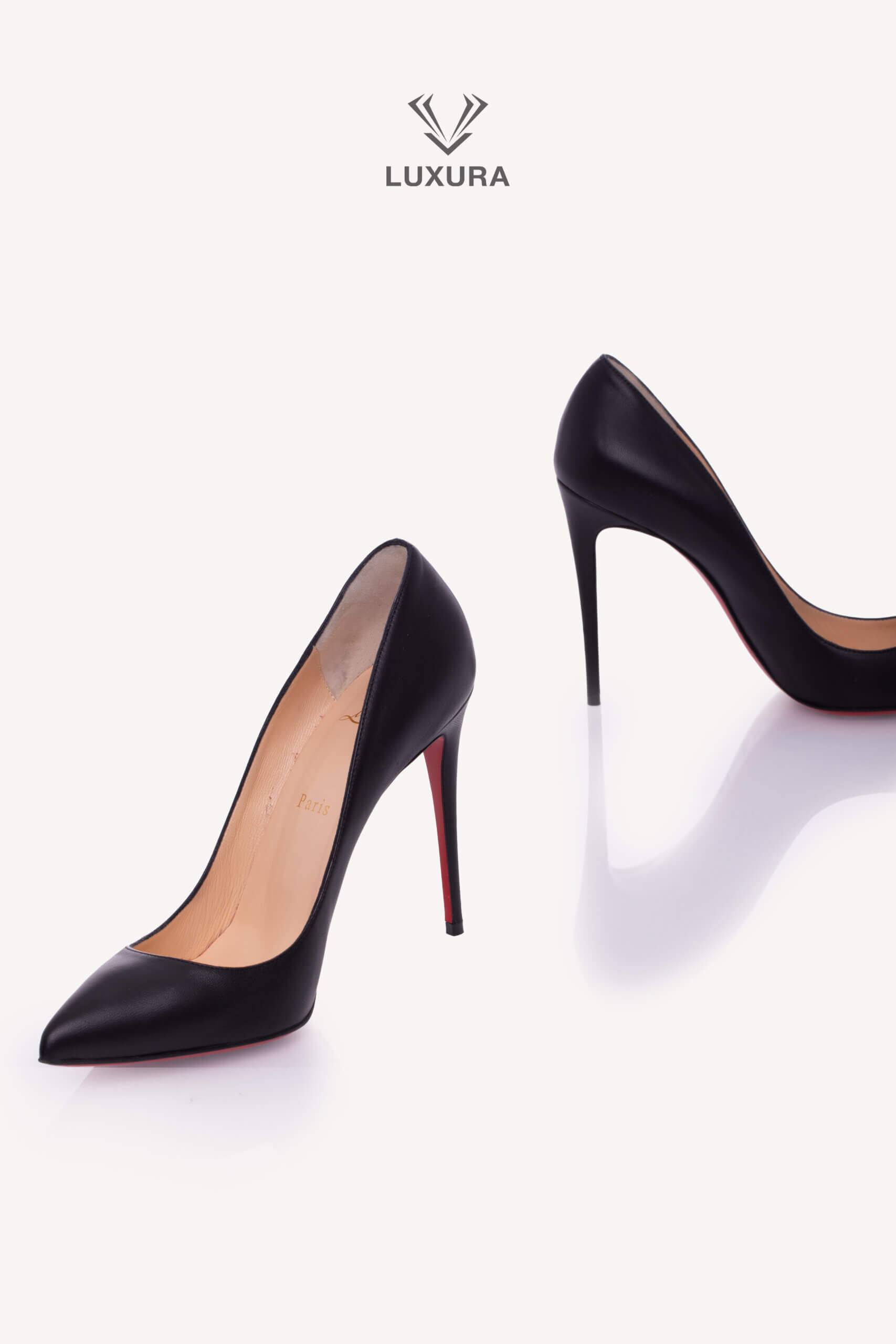 <span style="font-size: 10px;letter-spacing: .15em">BEST DEAL</span><br>            <strong>CHRISTIAN LOUBOUTIN</strong><br>            <div style="margin-top:10px;font-size:16px">Shinny Nappa Pigalle Folies 100 Pumps Black 39.5</div><br> - Image 3