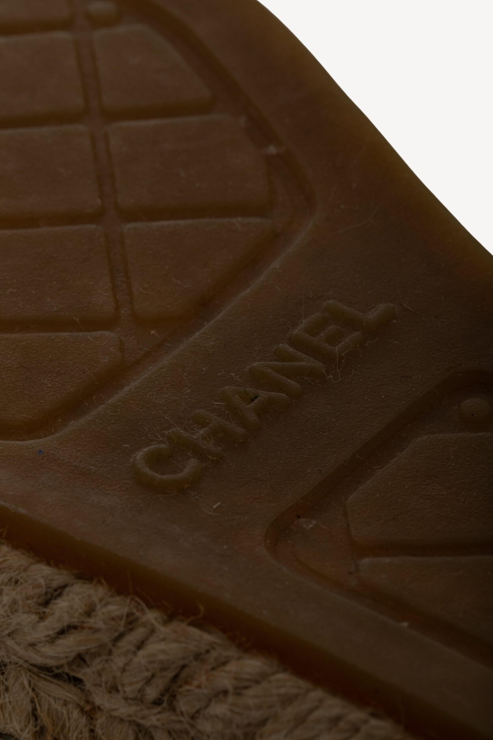 <span style="font-size: 10px;letter-spacing: .15em">BEST DEAL</span><br> <strong>CHANEL</strong><br> <div style="margin-top:10px;font-size:16px">Lambskin Grosgrain Quilted CC Chain Espadrilles Beige Black 39</div><br> - Image 24