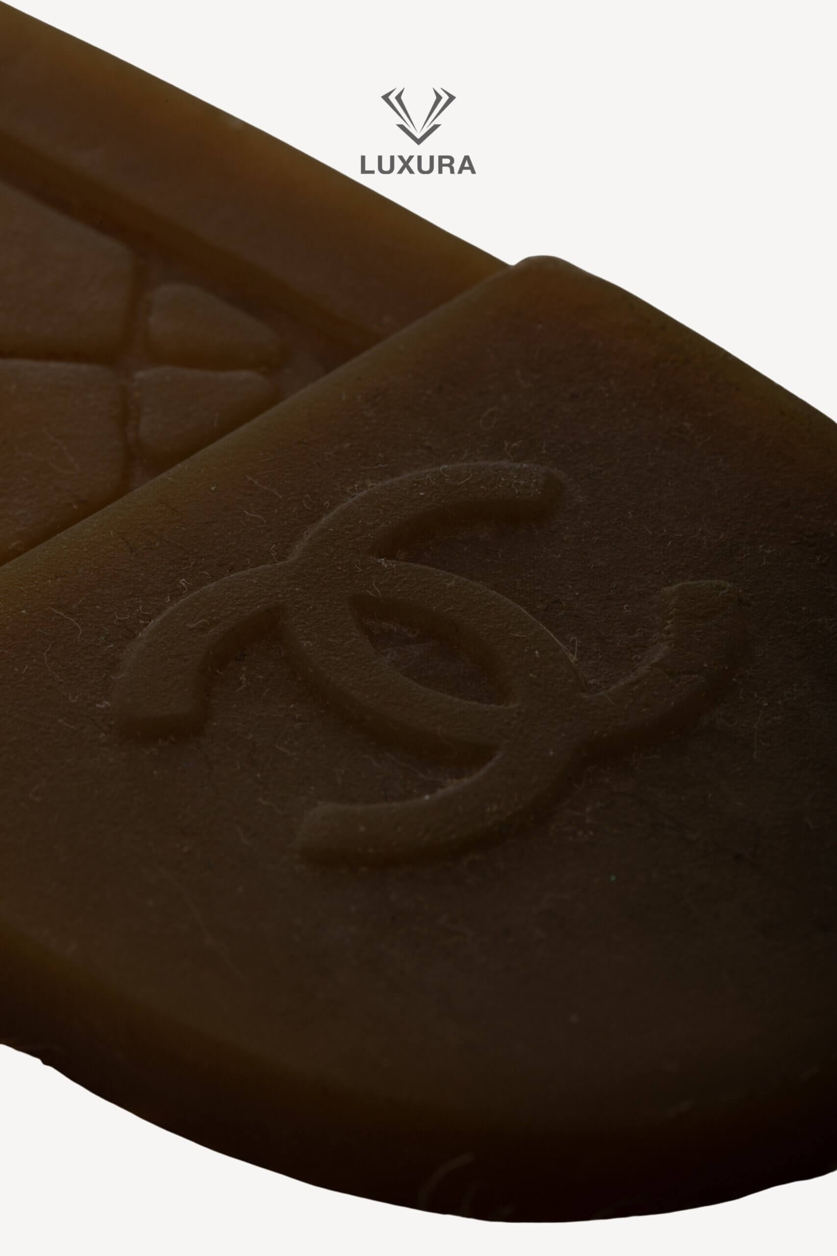 <span style="font-size: 10px;letter-spacing: .15em">BEST DEAL</span><br> <strong>CHANEL</strong><br> <div style="margin-top:10px;font-size:16px">Lambskin Grosgrain Quilted CC Chain Espadrilles Beige Black 39</div><br> - Image 23