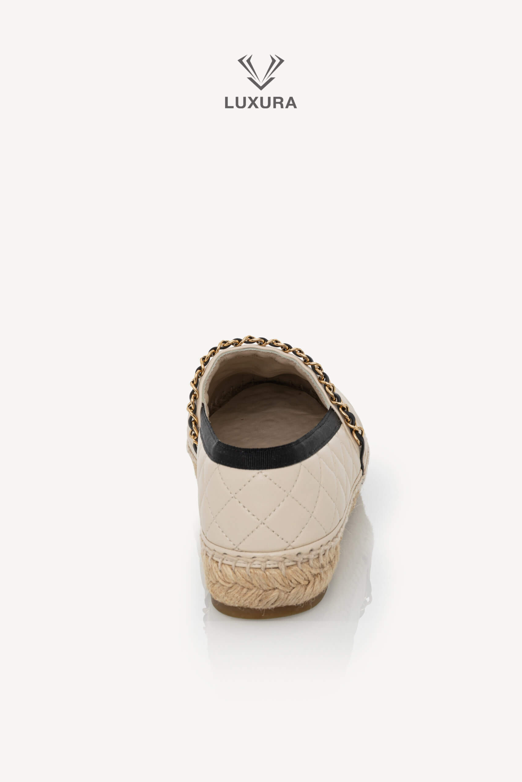 <span style="font-size: 10px;letter-spacing: .15em">BEST DEAL</span><br> <strong>CHANEL</strong><br> <div style="margin-top:10px;font-size:16px">Lambskin Grosgrain Quilted CC Chain Espadrilles Beige Black 39</div><br> - Image 19