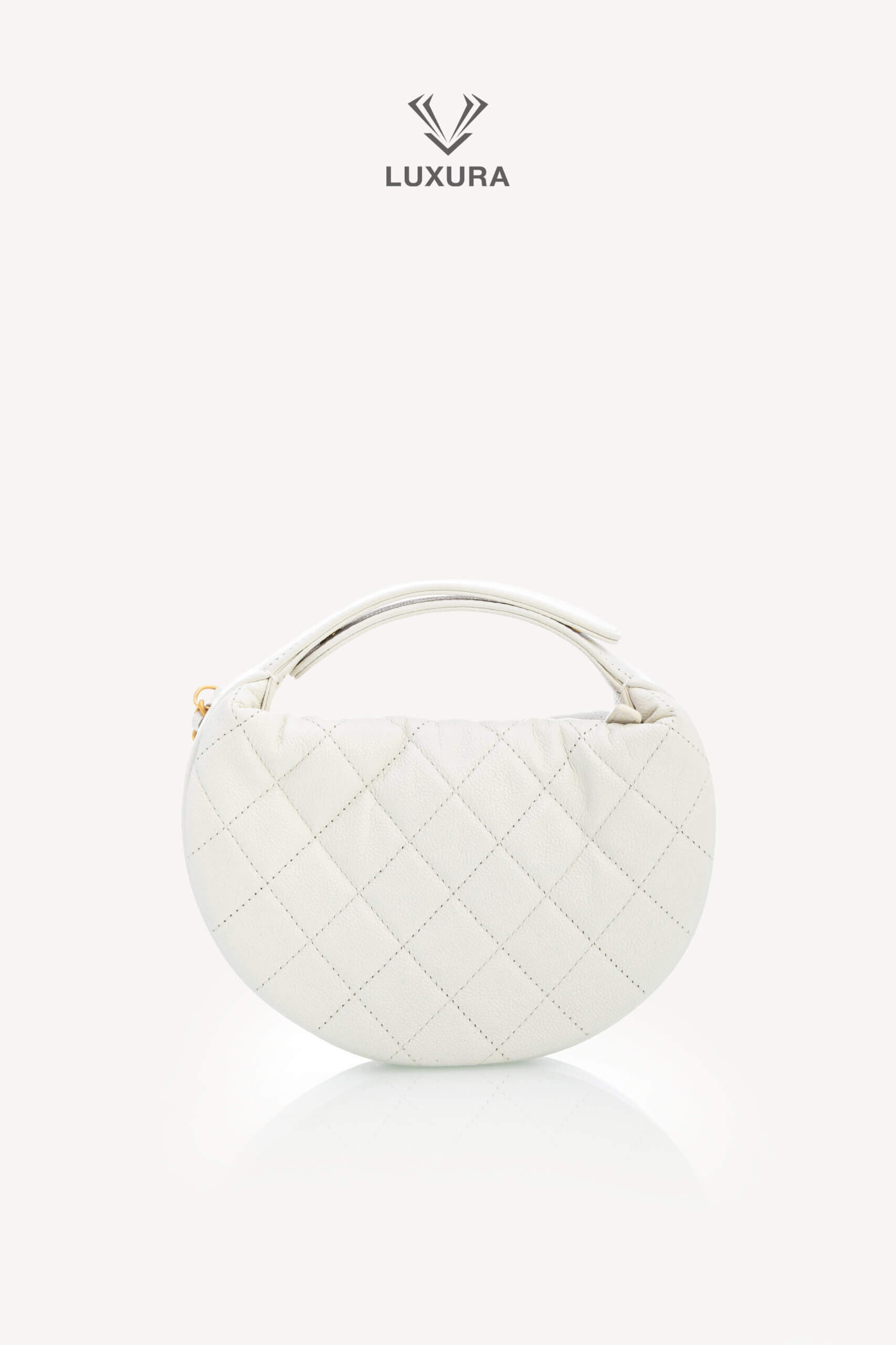 <span style="font-size: 10px;letter-spacing: .15em">HARD TO FIND</span><br> <strong>CHANEL</strong><br> <div style="margin-top:10px;font-size:16px">Shiny Caviar Quilted Bow Pouch Hobo White</div><br> - Image 7