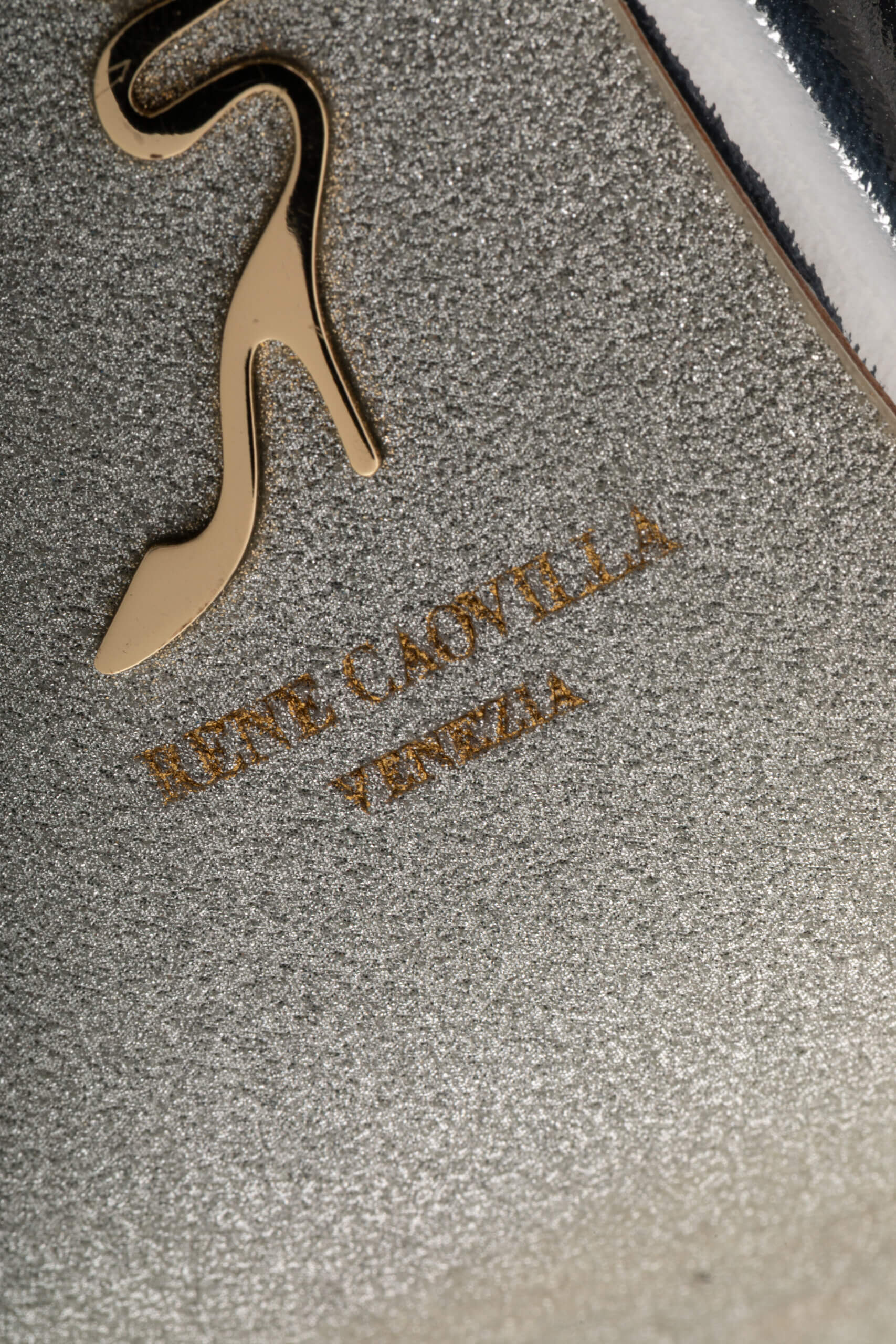 <span style="font-size: 10px;letter-spacing: .15em">BEST DEAL</span><br> <strong>RENE</strong><br> <div style="margin-top:10px;font-size:16px">Caovilla Cleo 105 Silver Tone Leather Pumps 40</div><br> - Image 22