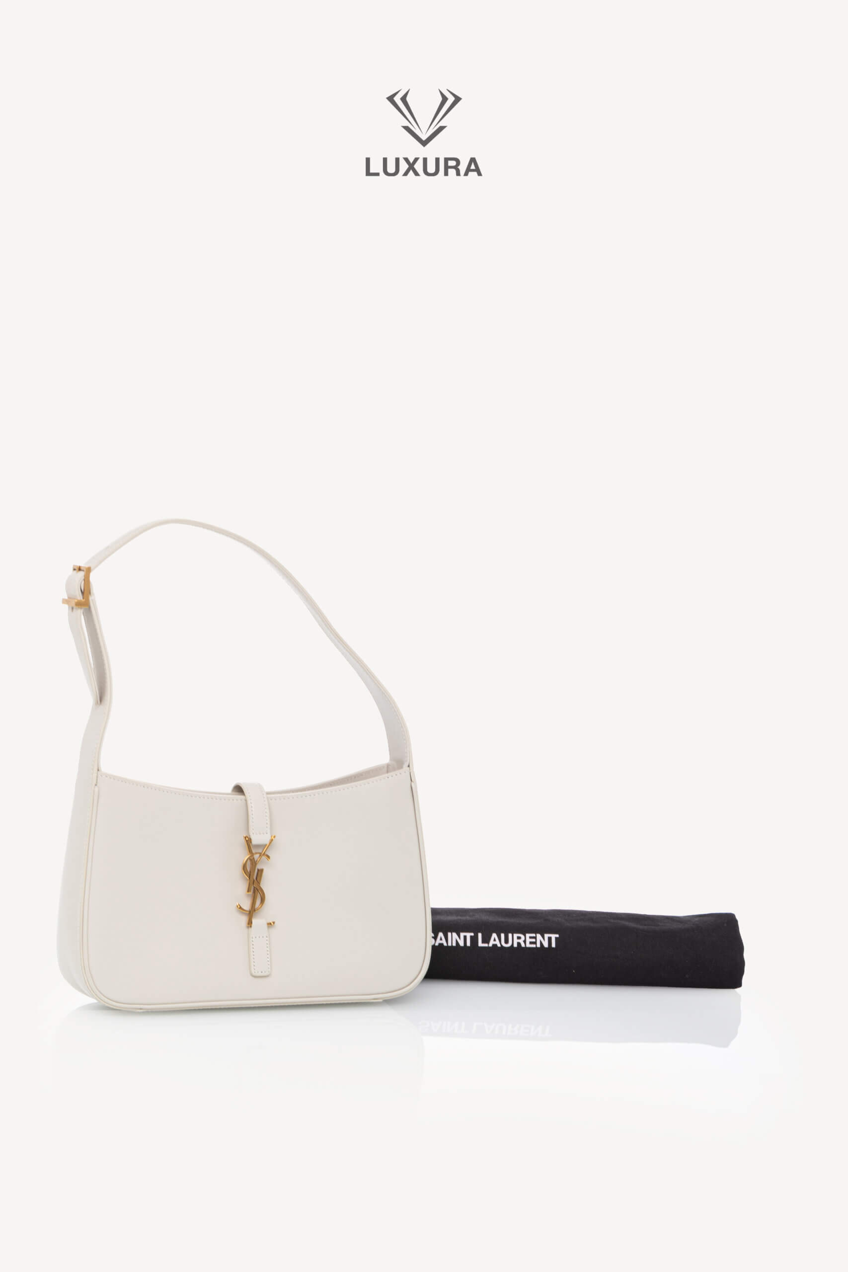 <span style="font-size: 10px;letter-spacing: .15em">HARD TO FIND</span><br>            <strong>SAINT LAURENT</strong><br>            <div style="margin-top:10px;font-size:16px">Smooth Calfskin Le 5 a 7 Hobo Crema Soft</div><br> - Image 17