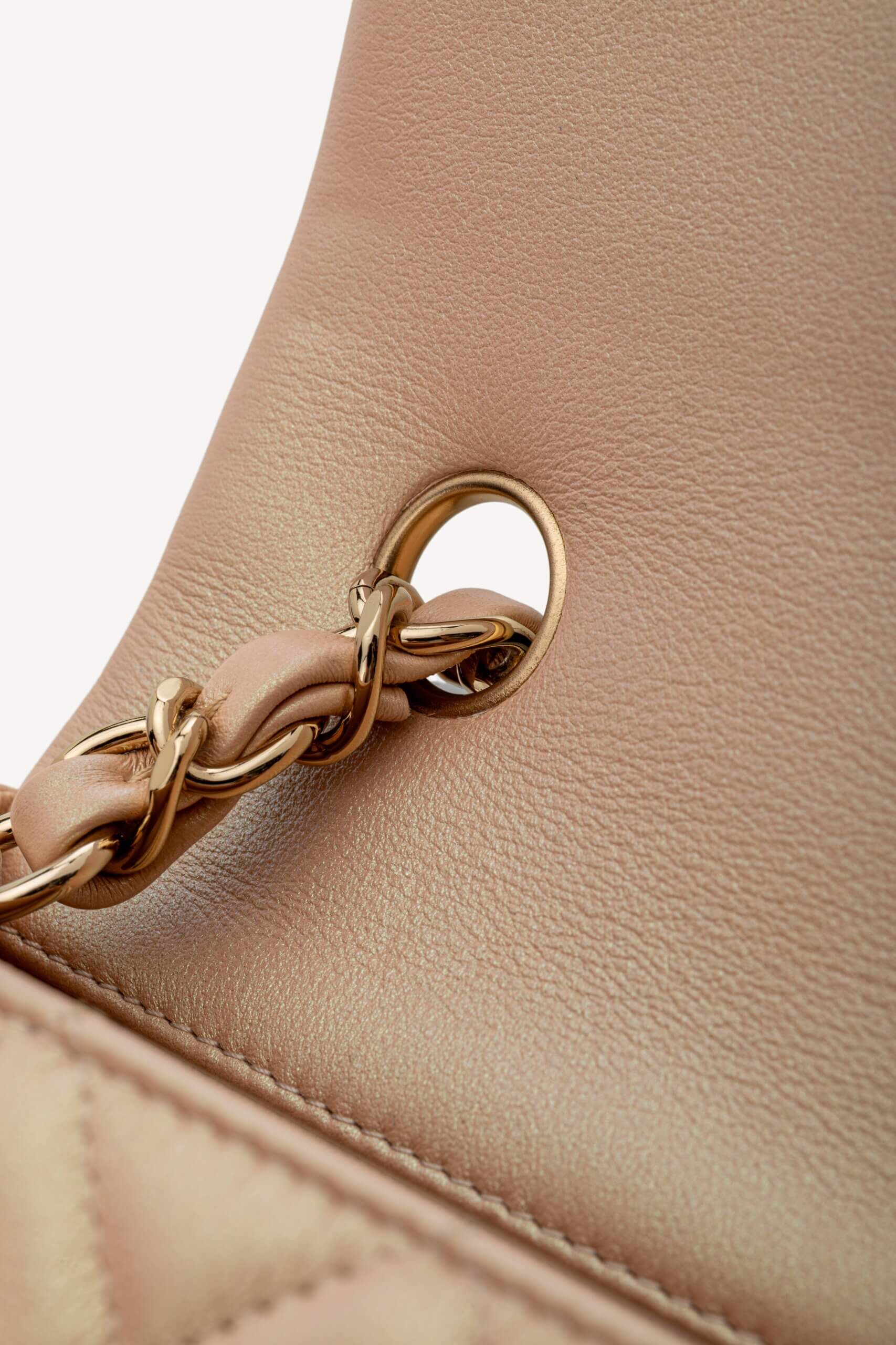 <span style="font-size: 10px;letter-spacing: .15em">HARD TO FIND</span><br>            <strong>CHANEL</strong><br>            <div style="margin-top:10px;font-size:16px">Classic Mini Rectangular Flap Bag Baby Pink Iridescent Lambskin Leather</div><br> - Image 20