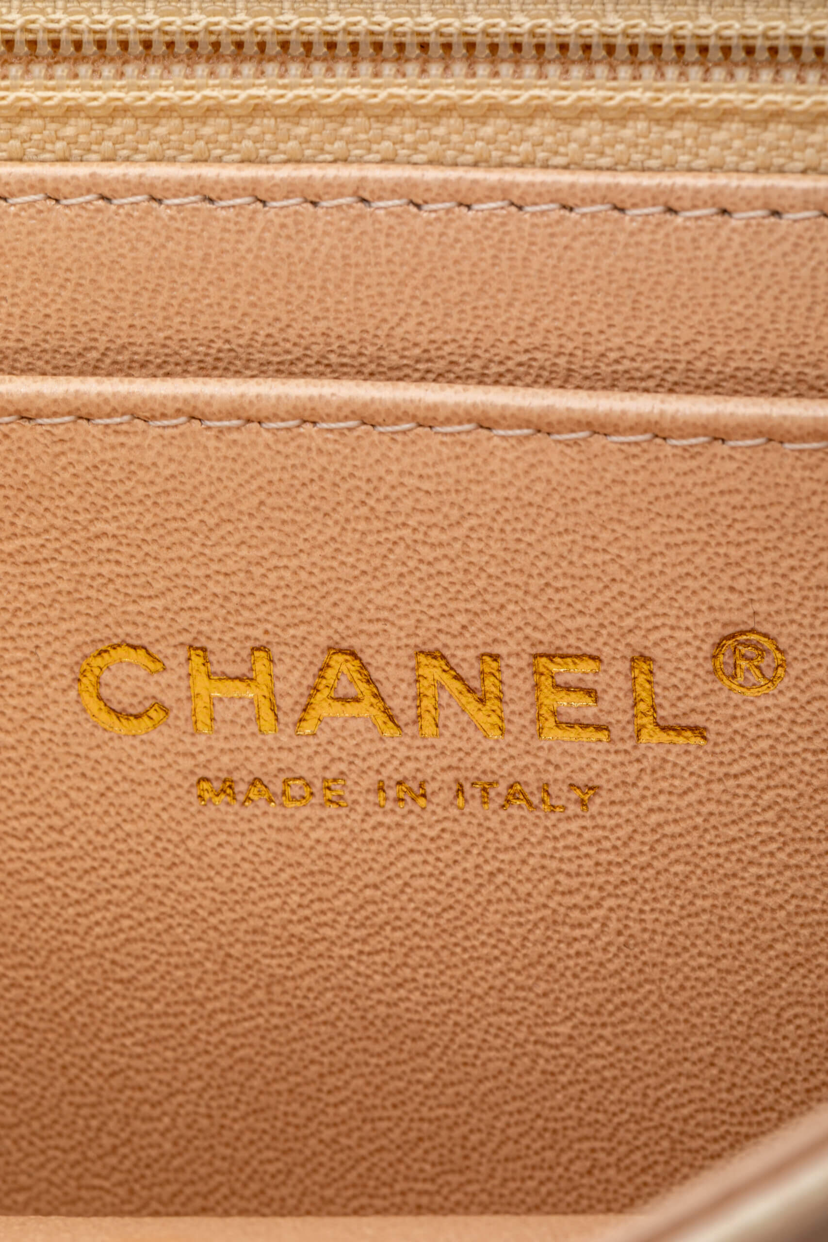 <span style="font-size: 10px;letter-spacing: .15em">HARD TO FIND</span><br>            <strong>CHANEL</strong><br>            <div style="margin-top:10px;font-size:16px">Classic Mini Rectangular Flap Bag Baby Pink Iridescent Lambskin Leather</div><br> - Image 21