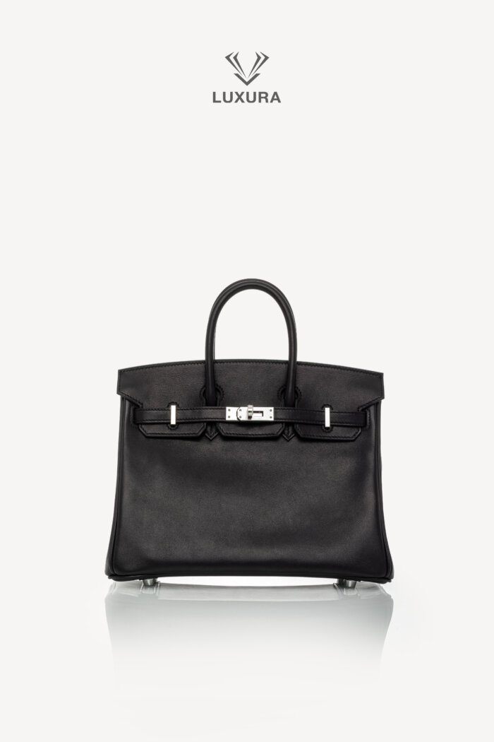 <span style="font-size: 10px;letter-spacing: .15em">NEW COLLECTION</span><br> <strong>HERMES</strong><br> <div style="margin-top:10px;font-size:16px">Birkin 25 Noir Volupto Leather Palladium Hardware</div><br>