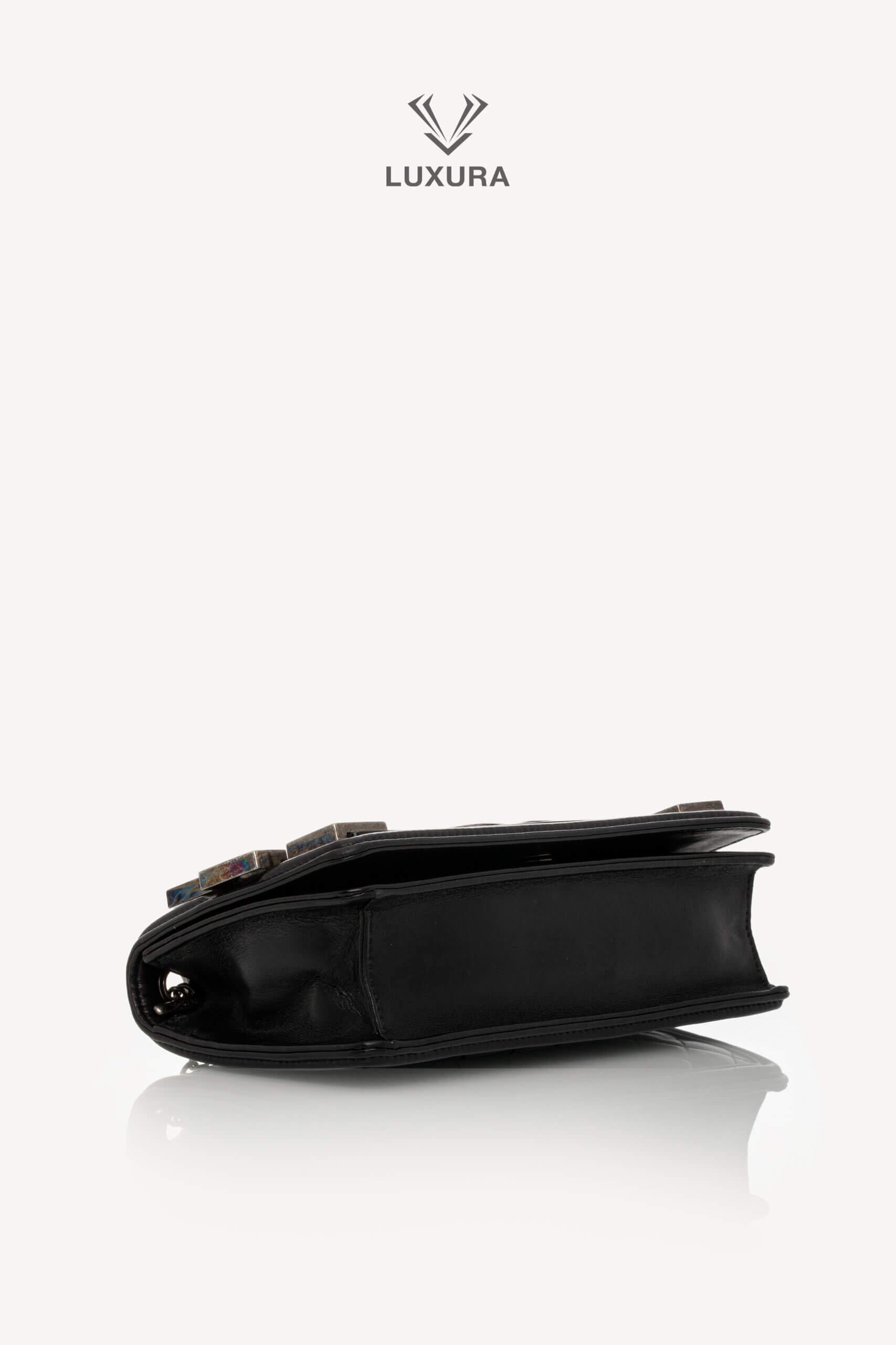 <span style="font-size: 10px;letter-spacing: .15em">HARD TO FIND</span><br> <strong>CHANEL</strong><br> <div style="margin-top:10px;font-size:16px">Boy Lego Brick Flap Bag Lambskin-PVC Black</div><br> - Image 24