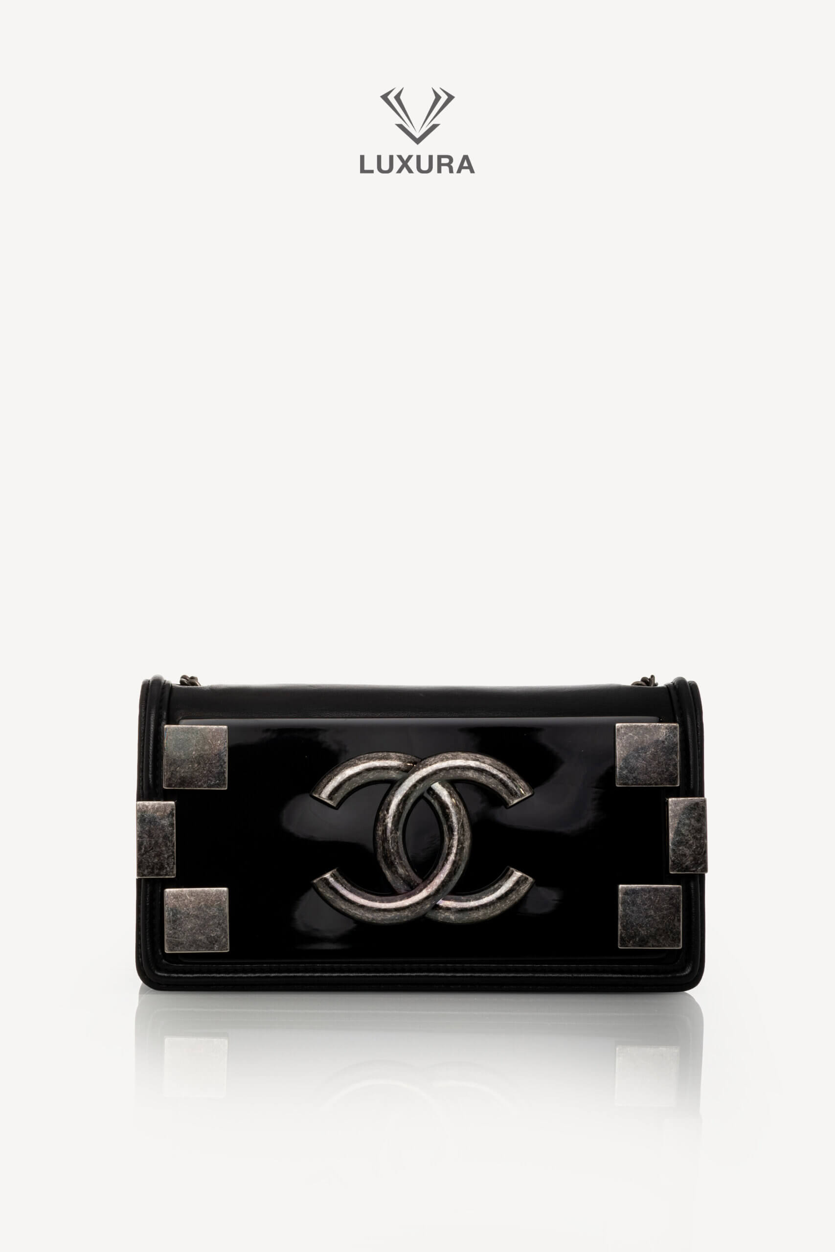 <span style="font-size: 10px;letter-spacing: .15em">HARD TO FIND</span><br> <strong>CHANEL</strong><br> <div style="margin-top:10px;font-size:16px">Boy Lego Brick Flap Bag Lambskin-PVC Black</div><br> - Image 5