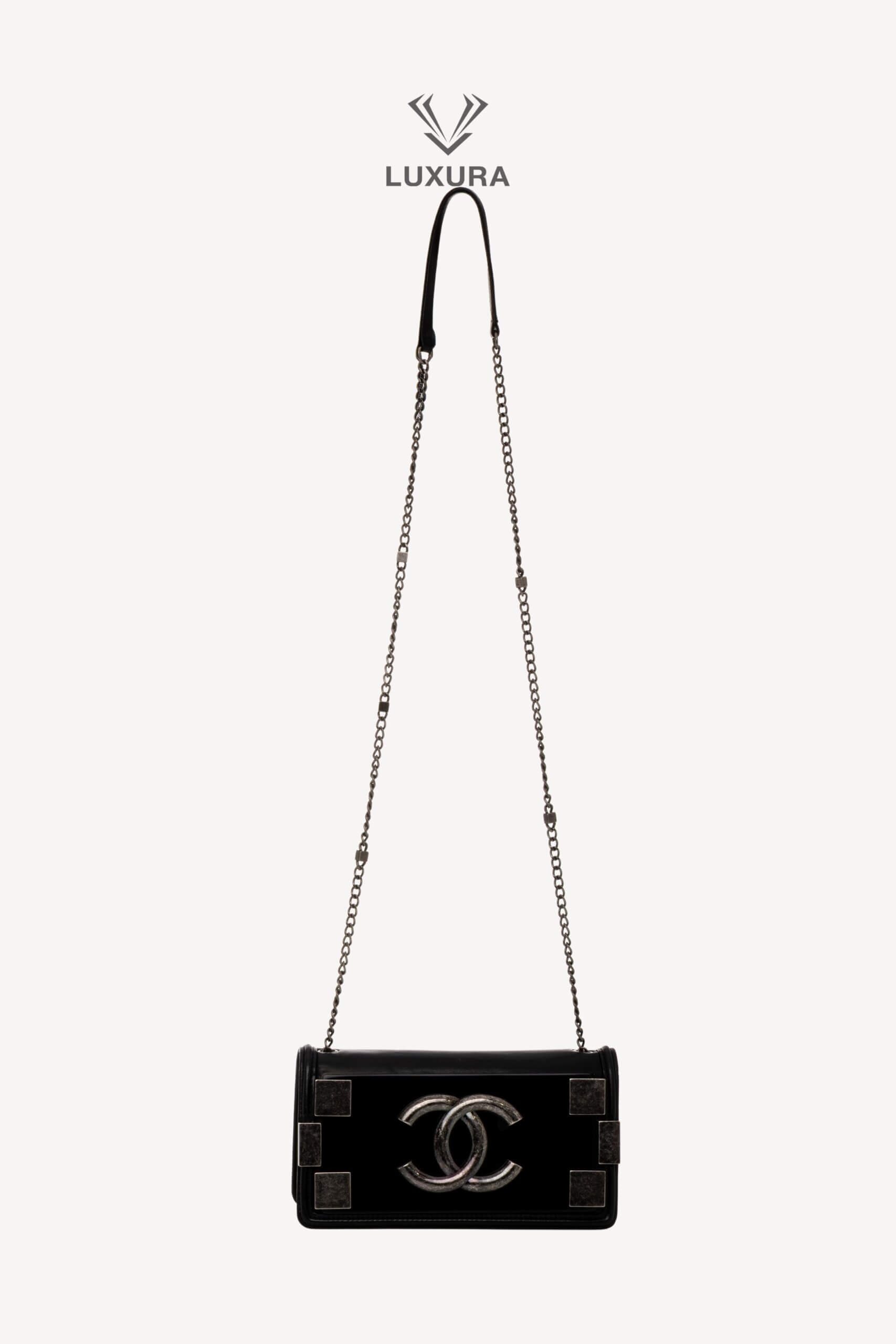 <span style="font-size: 10px;letter-spacing: .15em">HARD TO FIND</span><br> <strong>CHANEL</strong><br> <div style="margin-top:10px;font-size:16px">Boy Lego Brick Flap Bag Lambskin-PVC Black</div><br> - Image 6