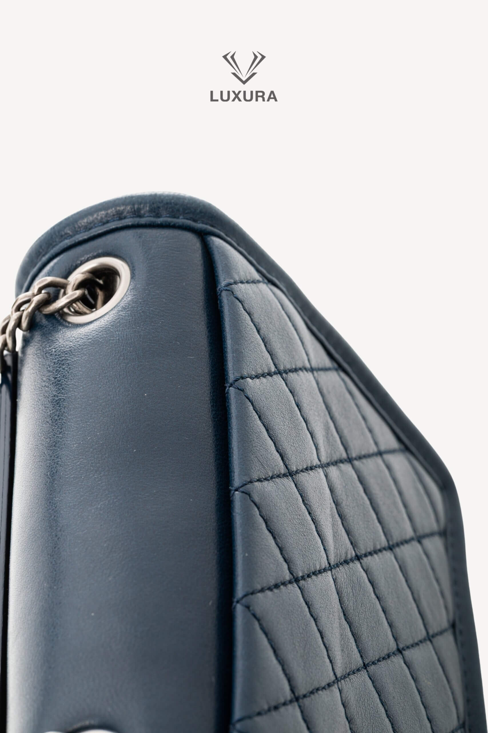 <span style="font-size: 10px;letter-spacing: .15em">HARD TO FIND</span><br> <strong>CHANEL</strong><br> <div style="margin-top:10px;font-size:16px">Mini Boy Lego Brick Lambskin-PVC Blue</div><br> - Image 13