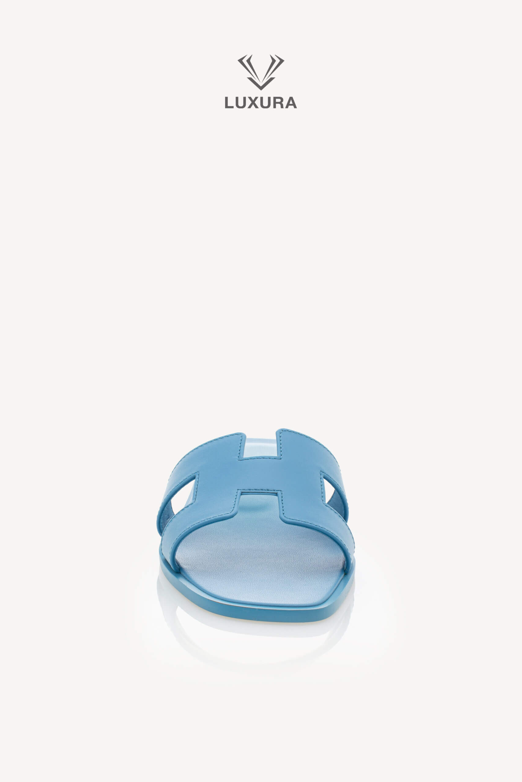 <span style="font-size: 10px;letter-spacing: .15em">HARD TO FIND</span><br>            <strong>HERMES</strong><br>            <div style="margin-top:10px;font-size:16px">Oran Sandal Bleu Cameo 36</div><br> - Image 15