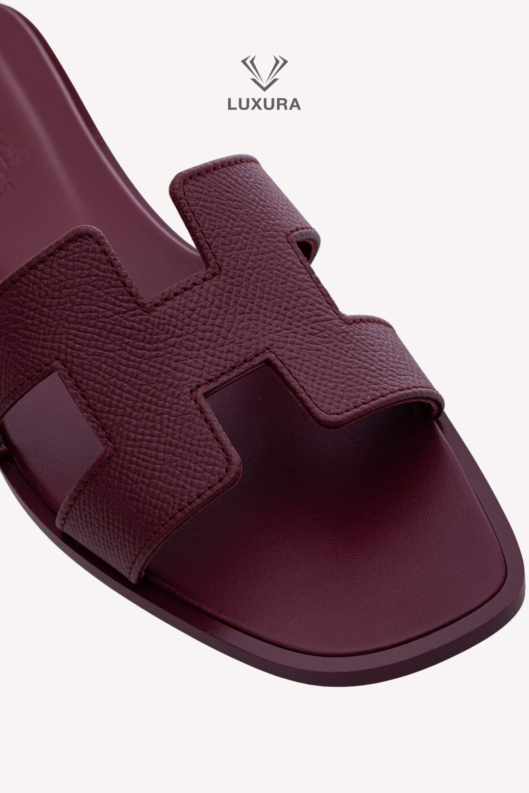 <span style="font-size: 10px;letter-spacing: .15em">HARD TO FIND</span><br>            <strong>HERMES</strong><br>            <div style="margin-top:10px;font-size:16px">Oran Sandal Rouge H 36 ( true size 35 )</div><br> - Image 11