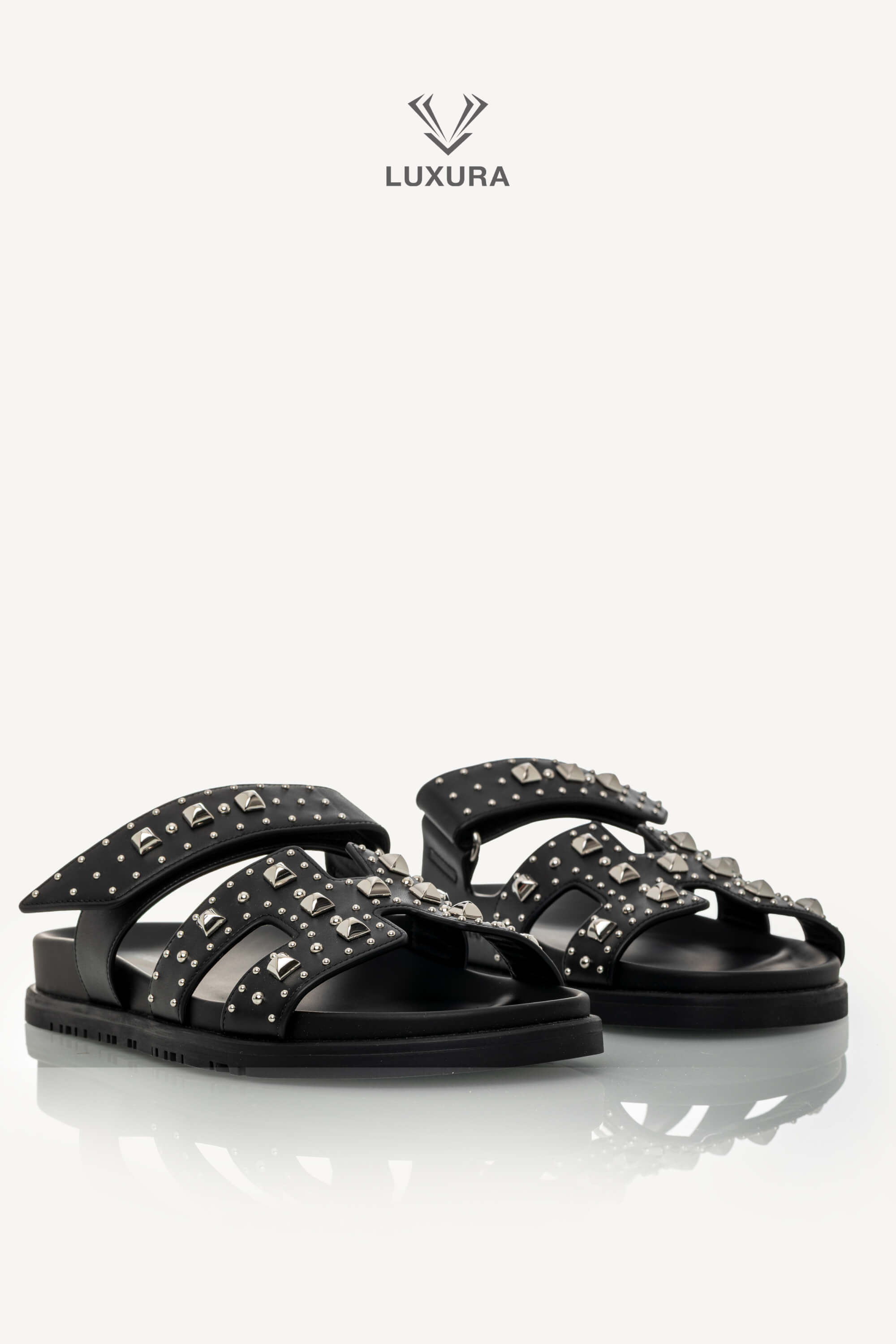 <span style="font-size: 10px;letter-spacing: .15em">HARD TO FIND</span><br>            <strong>HERMES</strong><br>            <div style="margin-top:10px;font-size:16px">Calfskin Medor Studded Chypre Sandals 38.5 Black</div><br> - Image 6