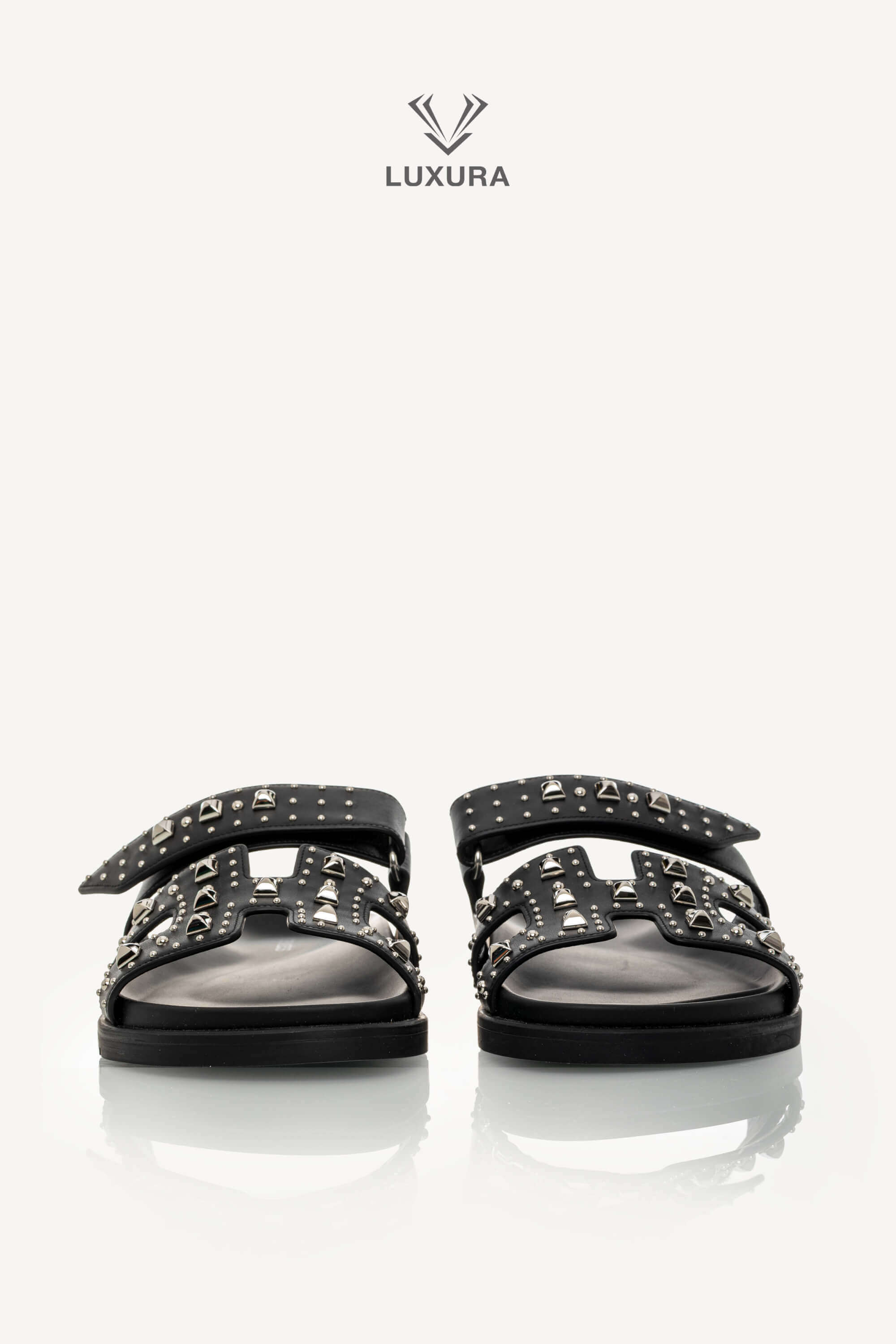 <span style="font-size: 10px;letter-spacing: .15em">HARD TO FIND</span><br>            <strong>HERMES</strong><br>            <div style="margin-top:10px;font-size:16px">Calfskin Medor Studded Chypre Sandals 38.5 Black</div><br> - Image 7