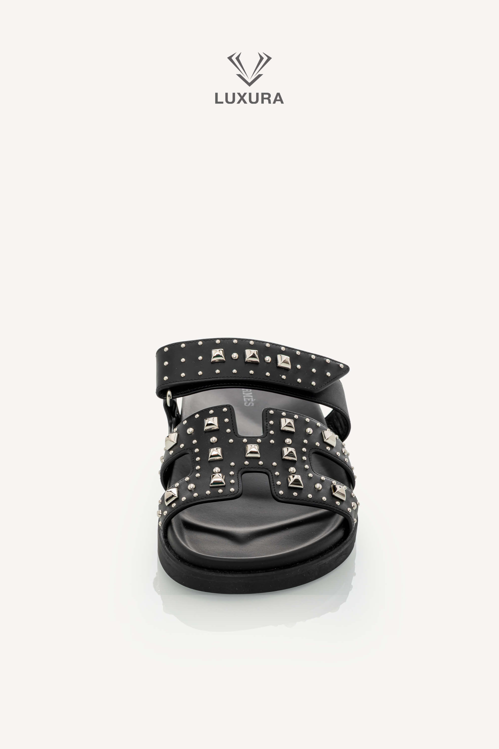 <span style="font-size: 10px;letter-spacing: .15em">HARD TO FIND</span><br>            <strong>HERMES</strong><br>            <div style="margin-top:10px;font-size:16px">Calfskin Medor Studded Chypre Sandals 38.5 Black</div><br> - Image 14