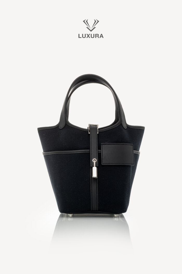 <span style="font-size: 10px;letter-spacing: .15em">HARD TO FIND</span><br>            <strong>HERMES</strong><br>            <div style="margin-top:10px;font-size:16px">Cargo Picotin 18 Lock Black with Palladium Hardware</div><br>